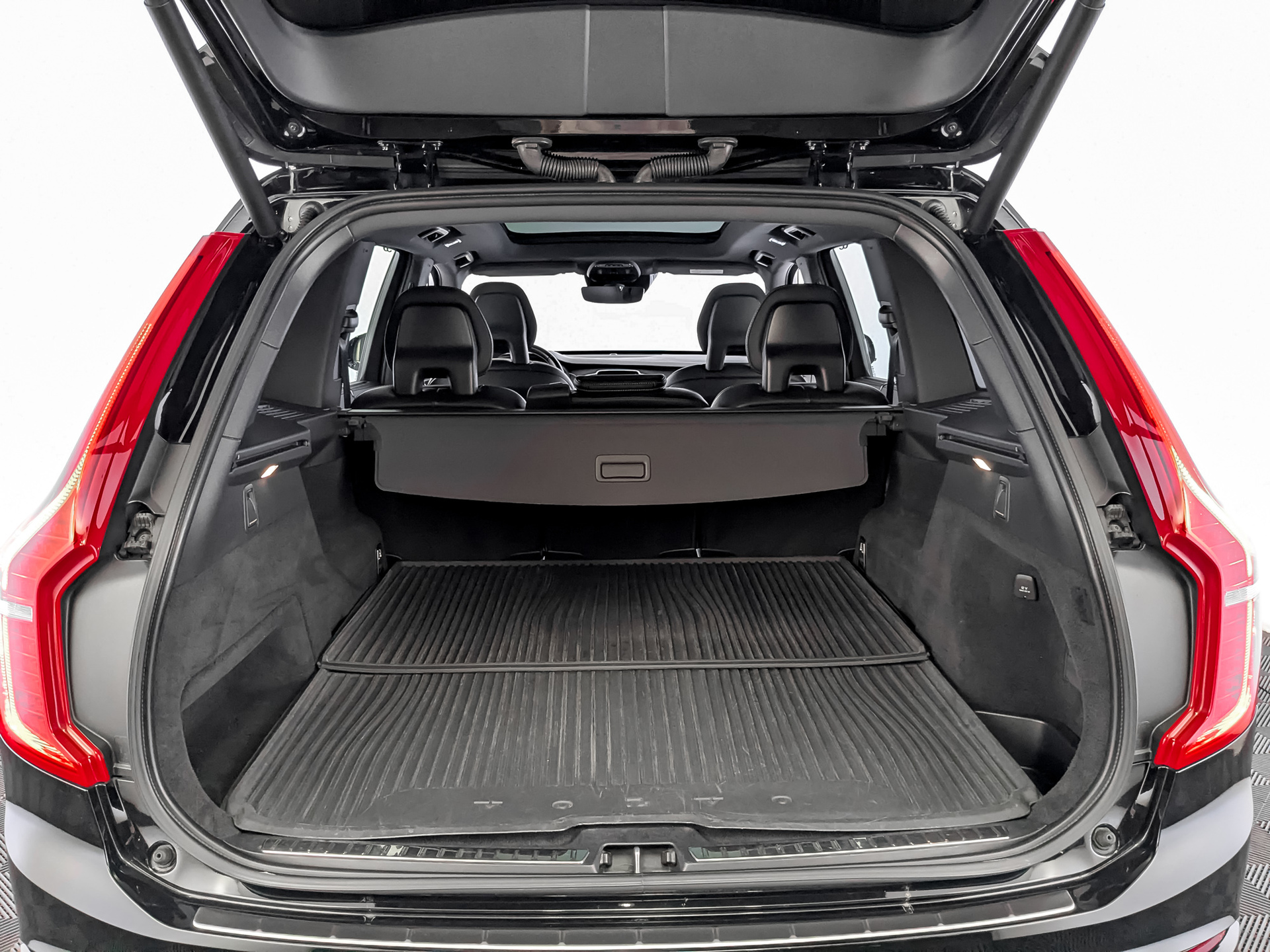 VOLVO XC90 2.00 (249 л.с), автомат, 2021, пробег 86 755 км