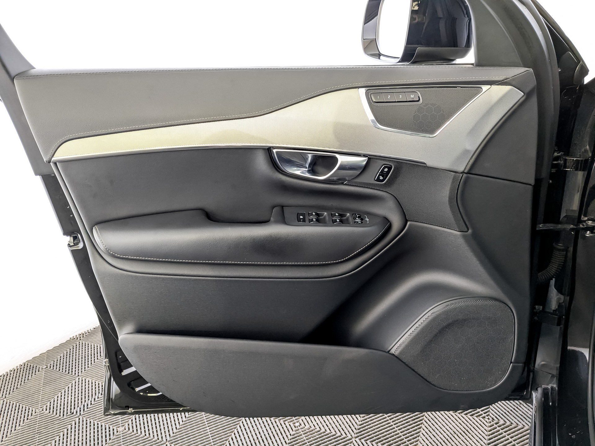 VOLVO XC90 2.00 (249 л.с), автомат, 2021, пробег 86 755 км