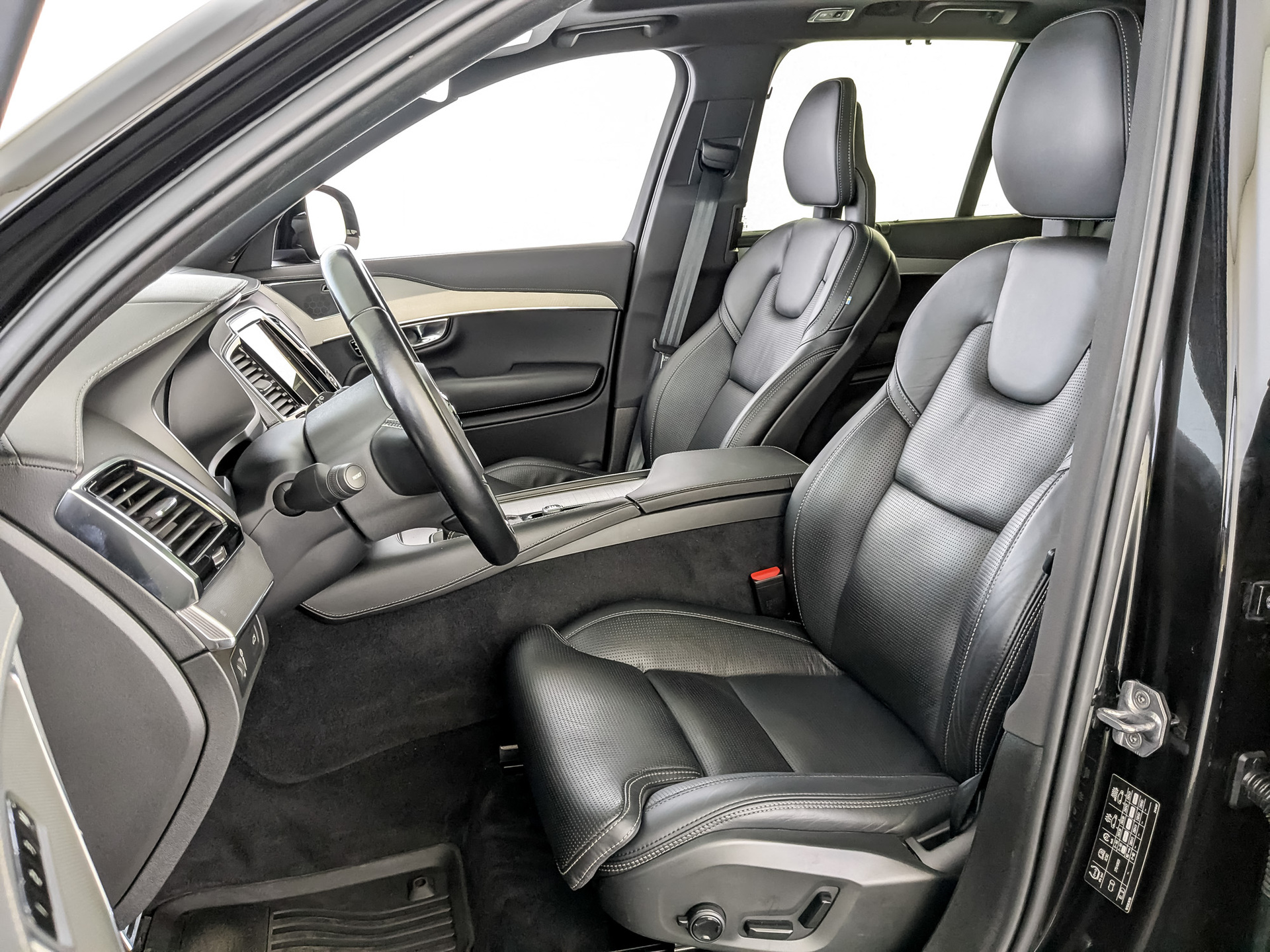 VOLVO XC90 2.00 (249 л.с), автомат, 2021, пробег 86 755 км