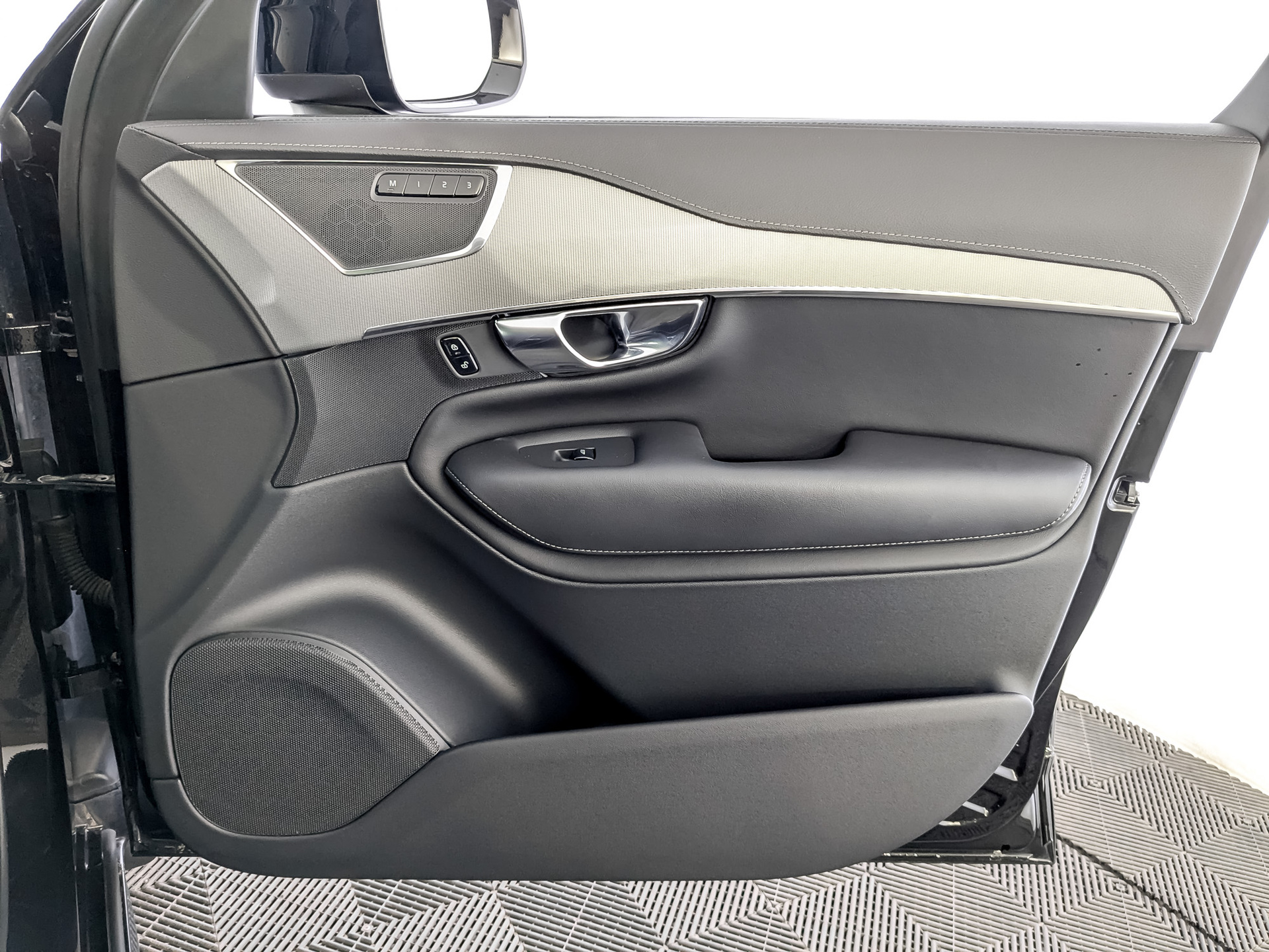 VOLVO XC90 2.00 (249 л.с), автомат, 2021, пробег 86 755 км