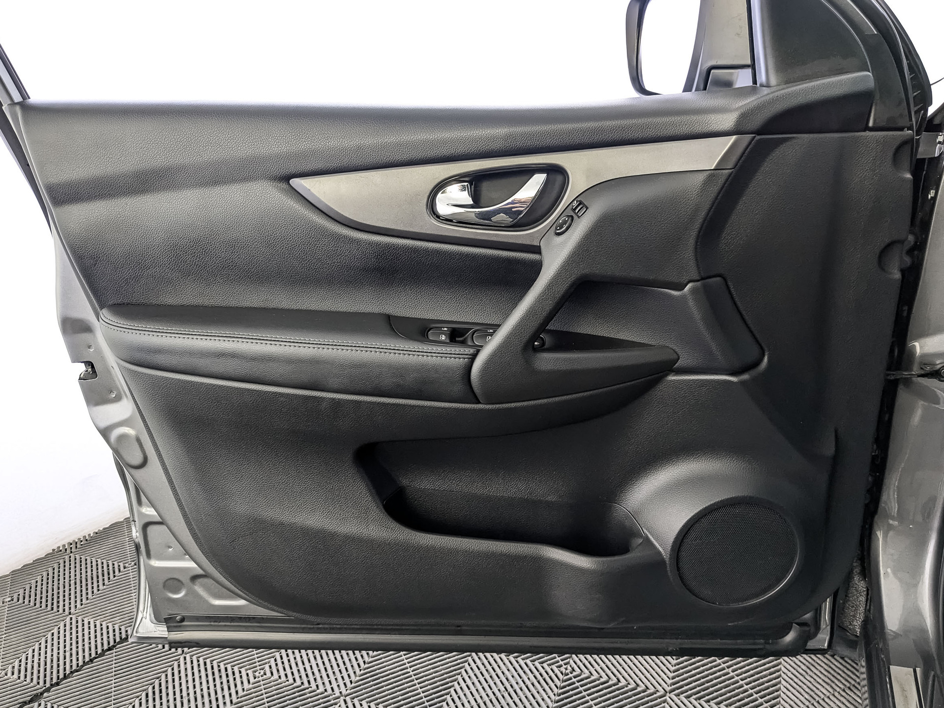 NISSAN Qashqai 2.00 (144 л.с), автомат, 2021, пробег 94 862 км