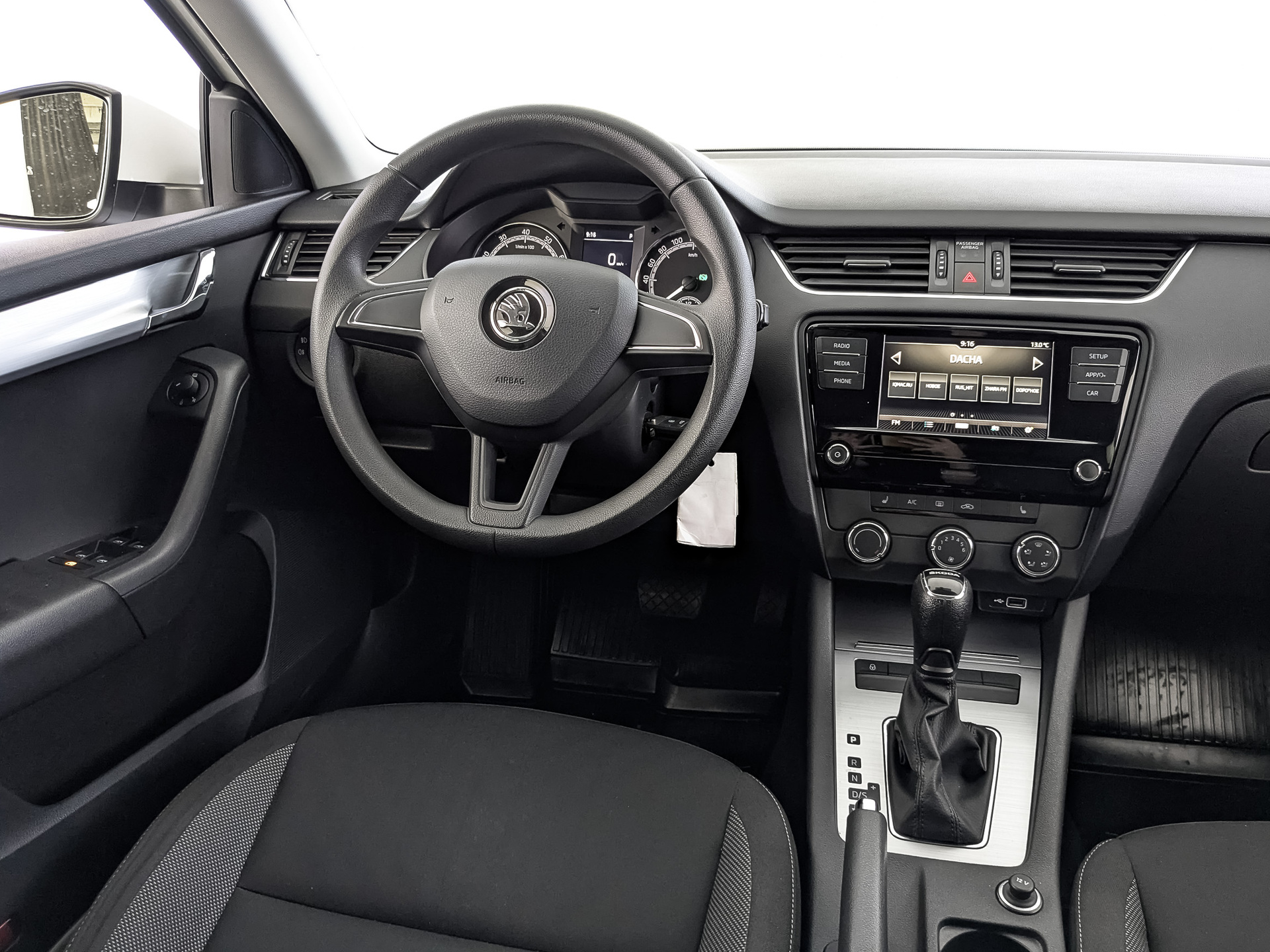 SKODA Octavia 1.60 (110 л.с), автомат, 2019, пробег 107 431 км