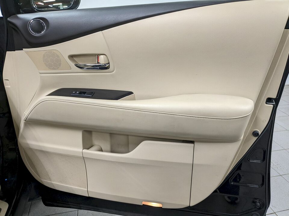 Фото Lexus RX с пробегом 77259 км