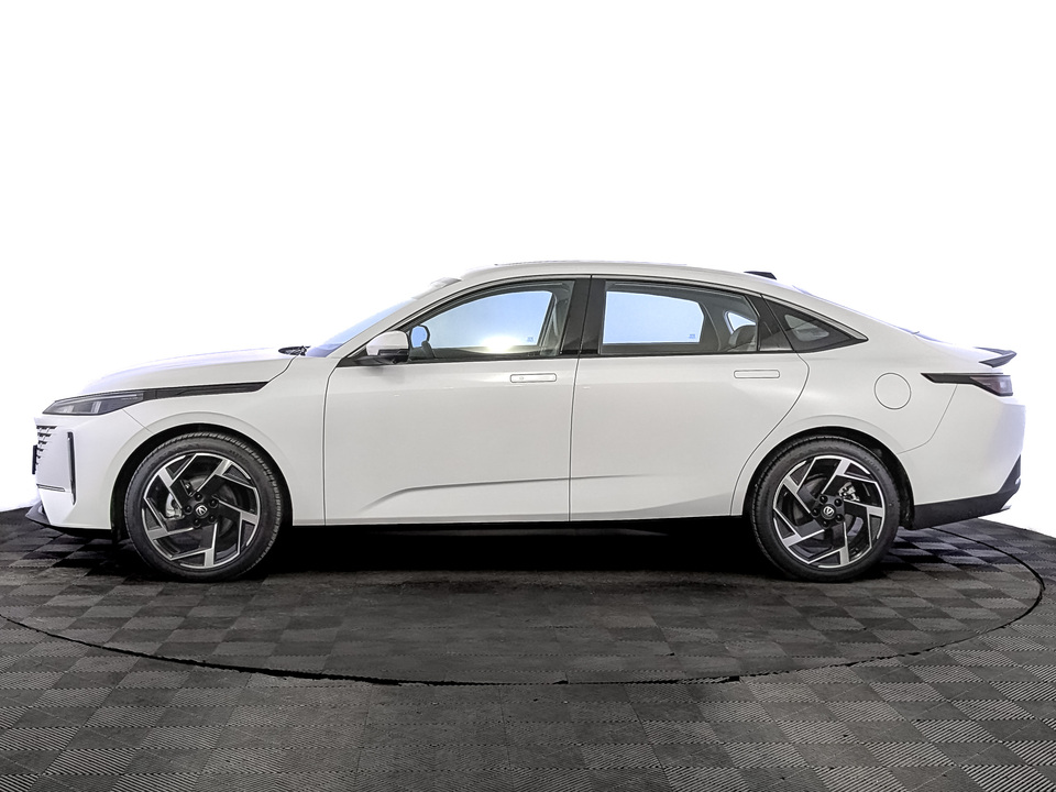 Фото Changan Lamore с пробегом 178 км