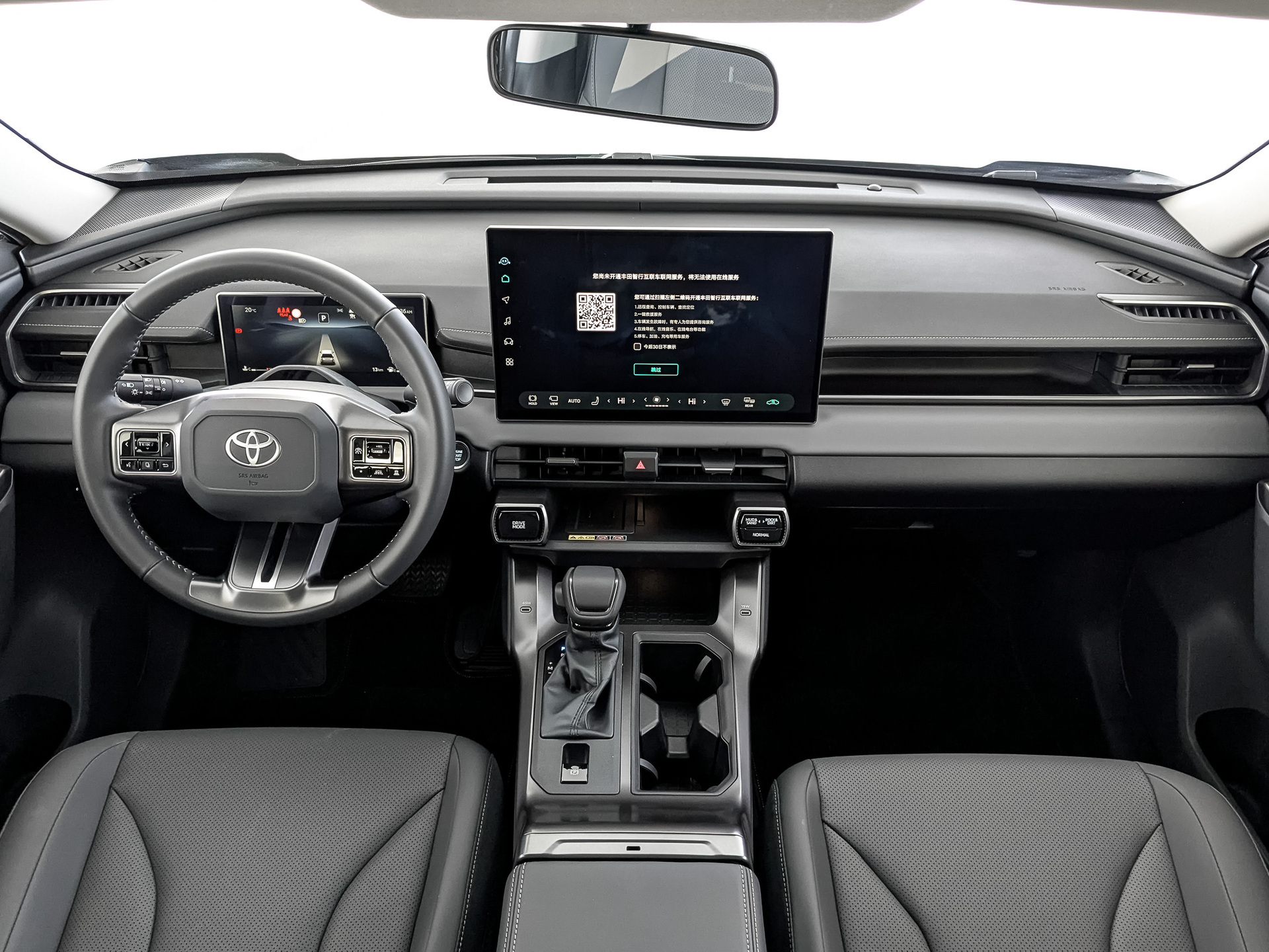 Фото Toyota RAV4 Luxury 2.0L/171 CVT AWD 