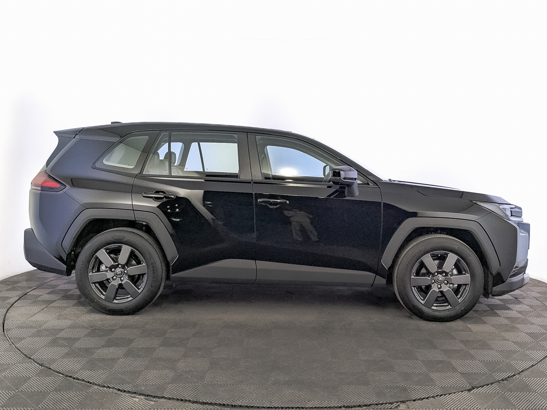 Фото Toyota RAV4 Luxury 2.0L/171 CVT AWD 