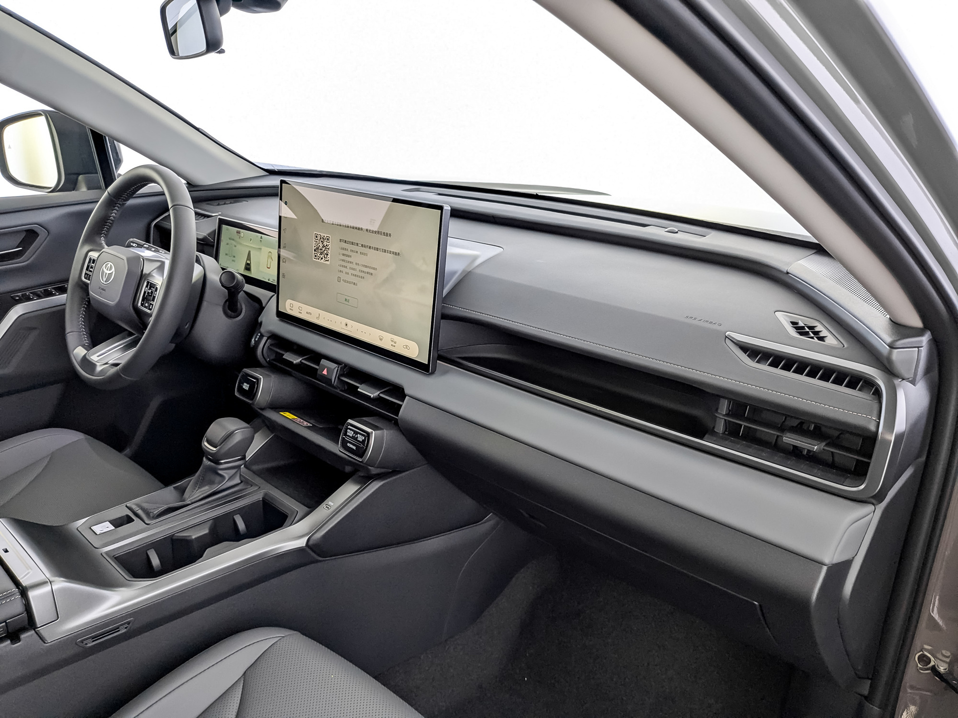 Фото Toyota RAV4 Luxury 2.0L/171 CVT AWD 