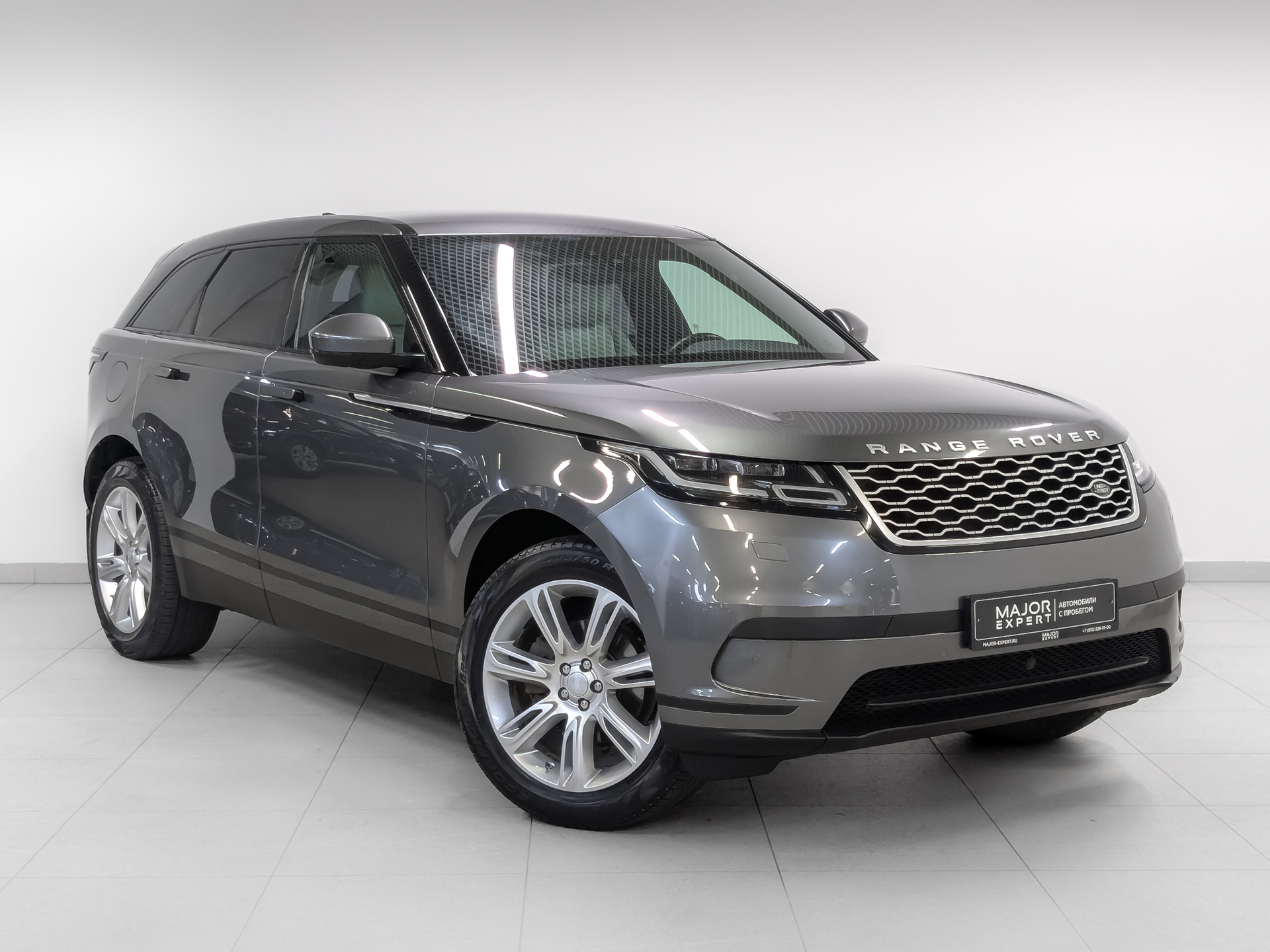 LAND ROVER Range Rover Velar 2.00 (179 л.с), автомат, 2017, пробег 81 600 км