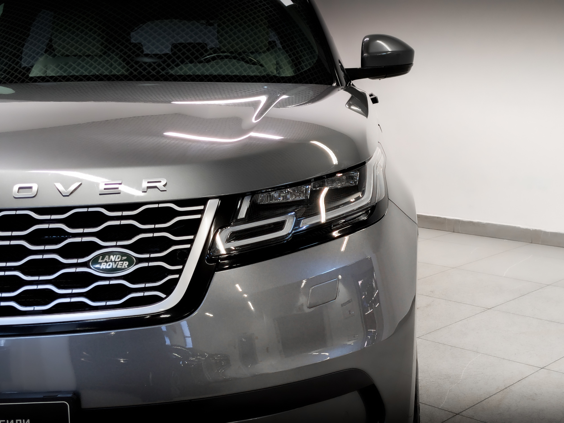 LAND ROVER Range Rover Velar 2.00 (179 л.с), автомат, 2017, пробег 81 600 км