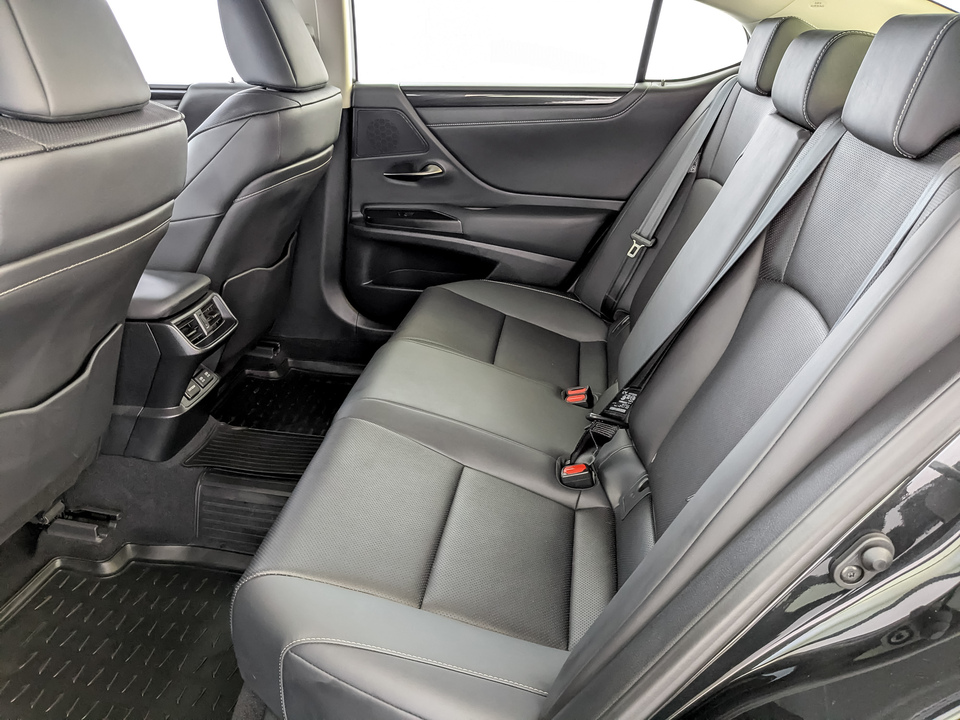 Фото Lexus ES с пробегом 61510 км