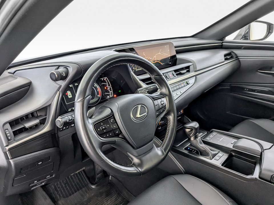 Фото Lexus ES с пробегом 61510 км