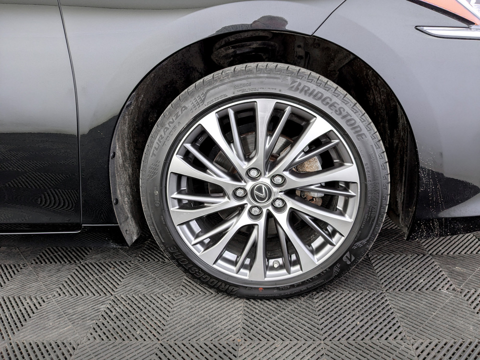 Фото Lexus ES с пробегом 61510 км
