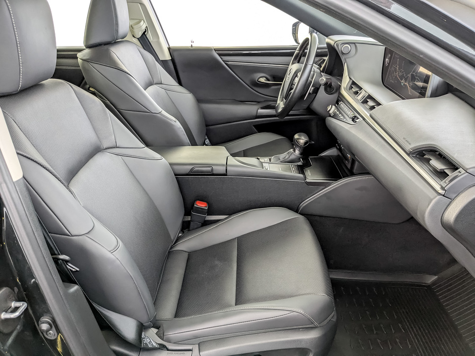 Фото Lexus ES с пробегом 61510 км