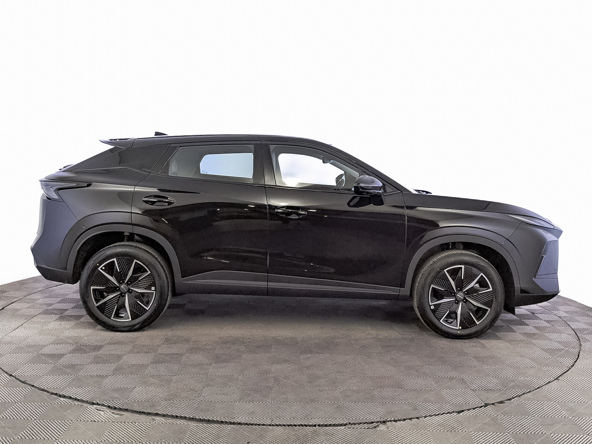 Фото Omoda C5 Стиль NG 1.5T/147 7RT 4WD