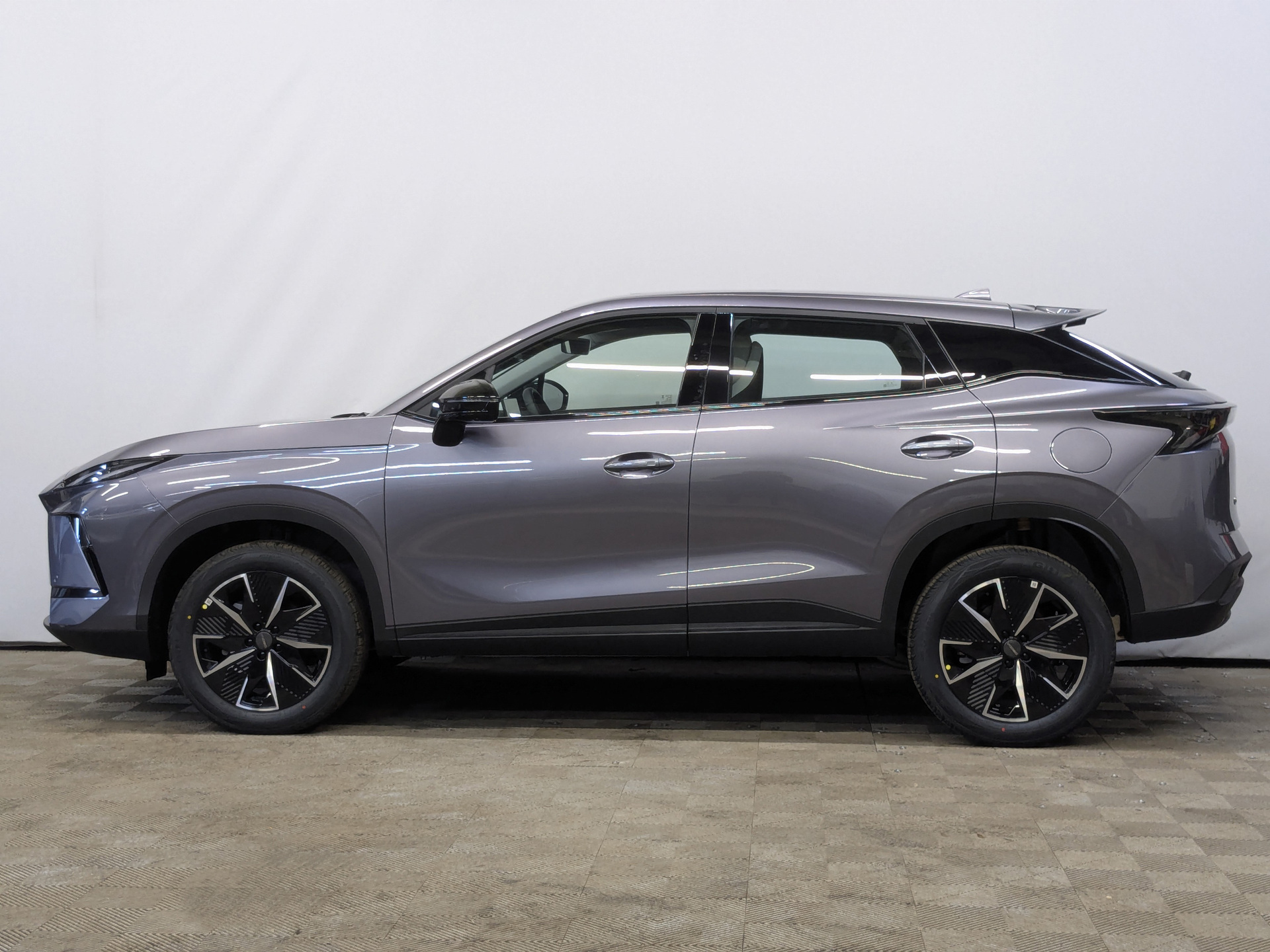 Фото Omoda C5 Стиль NG 1.5T/147 7RT 4WD