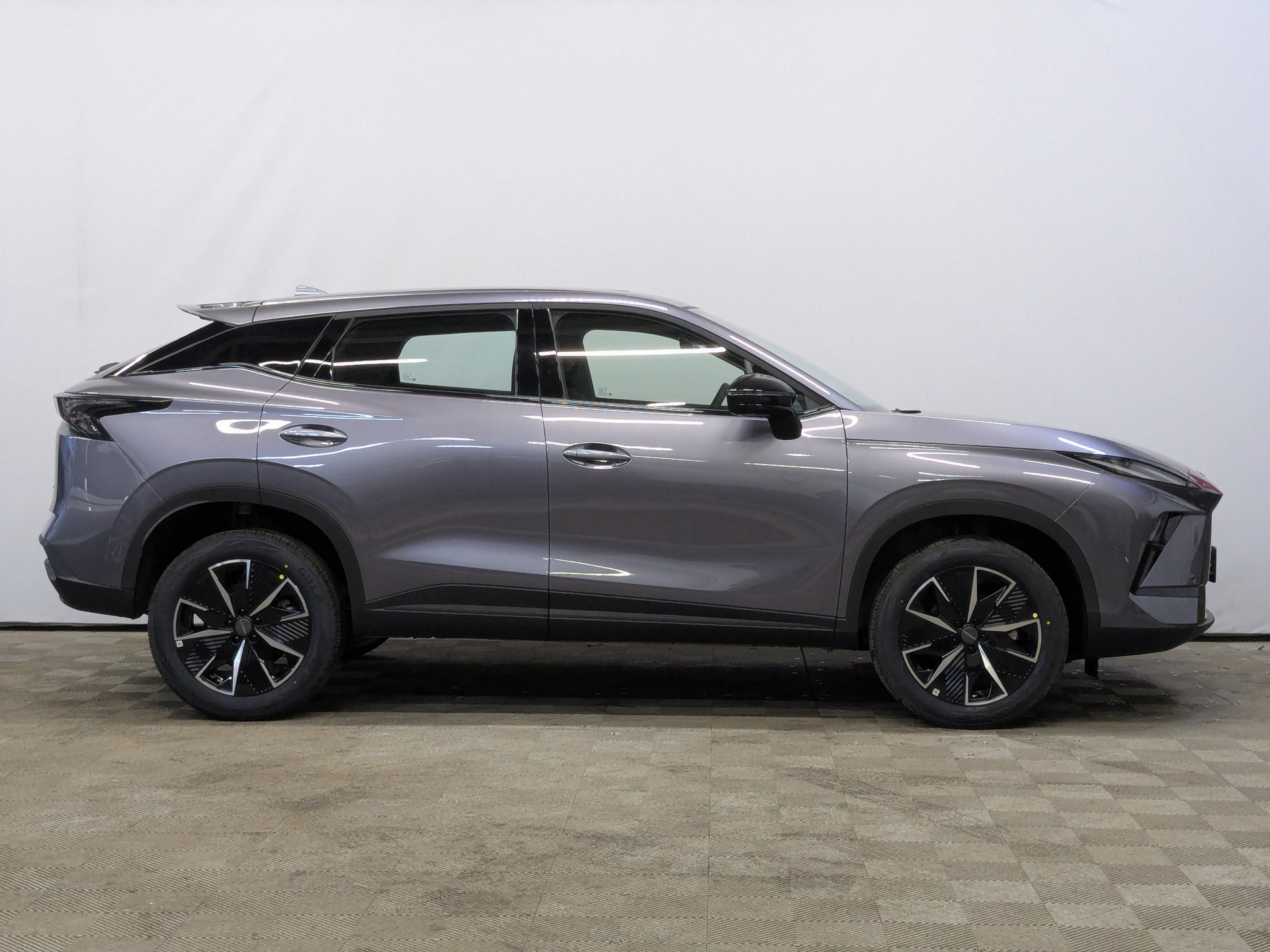Фото Omoda C5 Стиль NG 1.5T/147 7RT 4WD