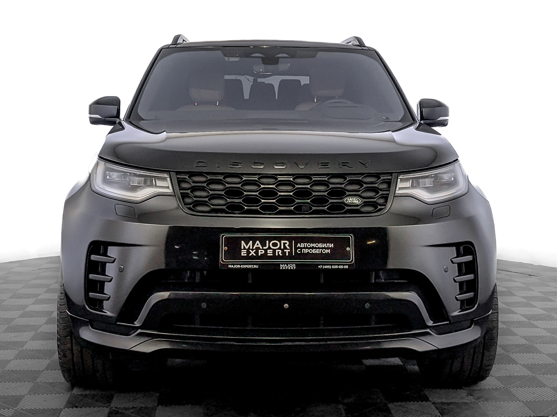 LAND ROVER Discovery 3.00 (300 л.с), автомат, 2024, пробег 64 000 км