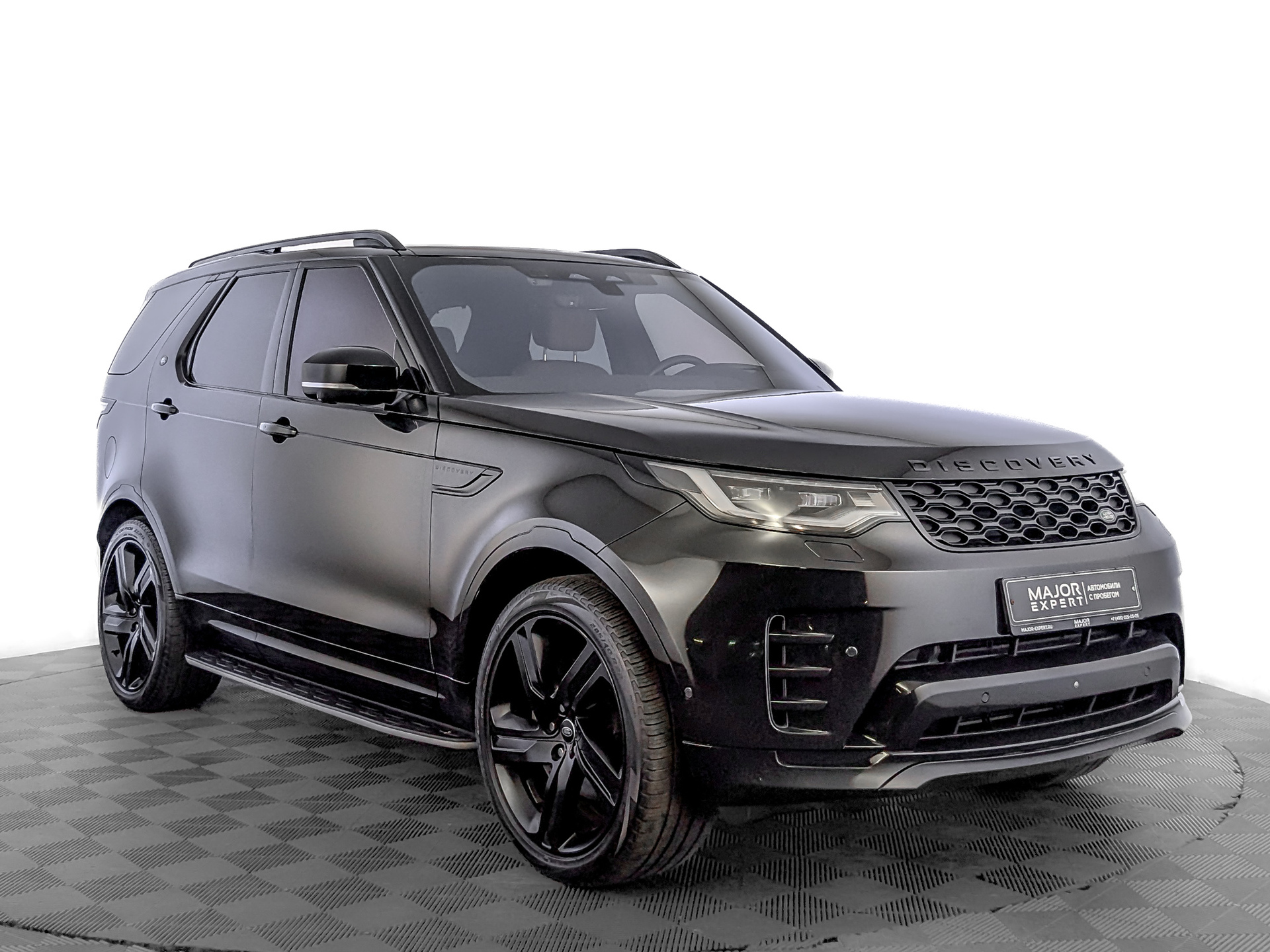 LAND ROVER Discovery 3.00 (300 л.с), автомат, 2024, пробег 64 000 км