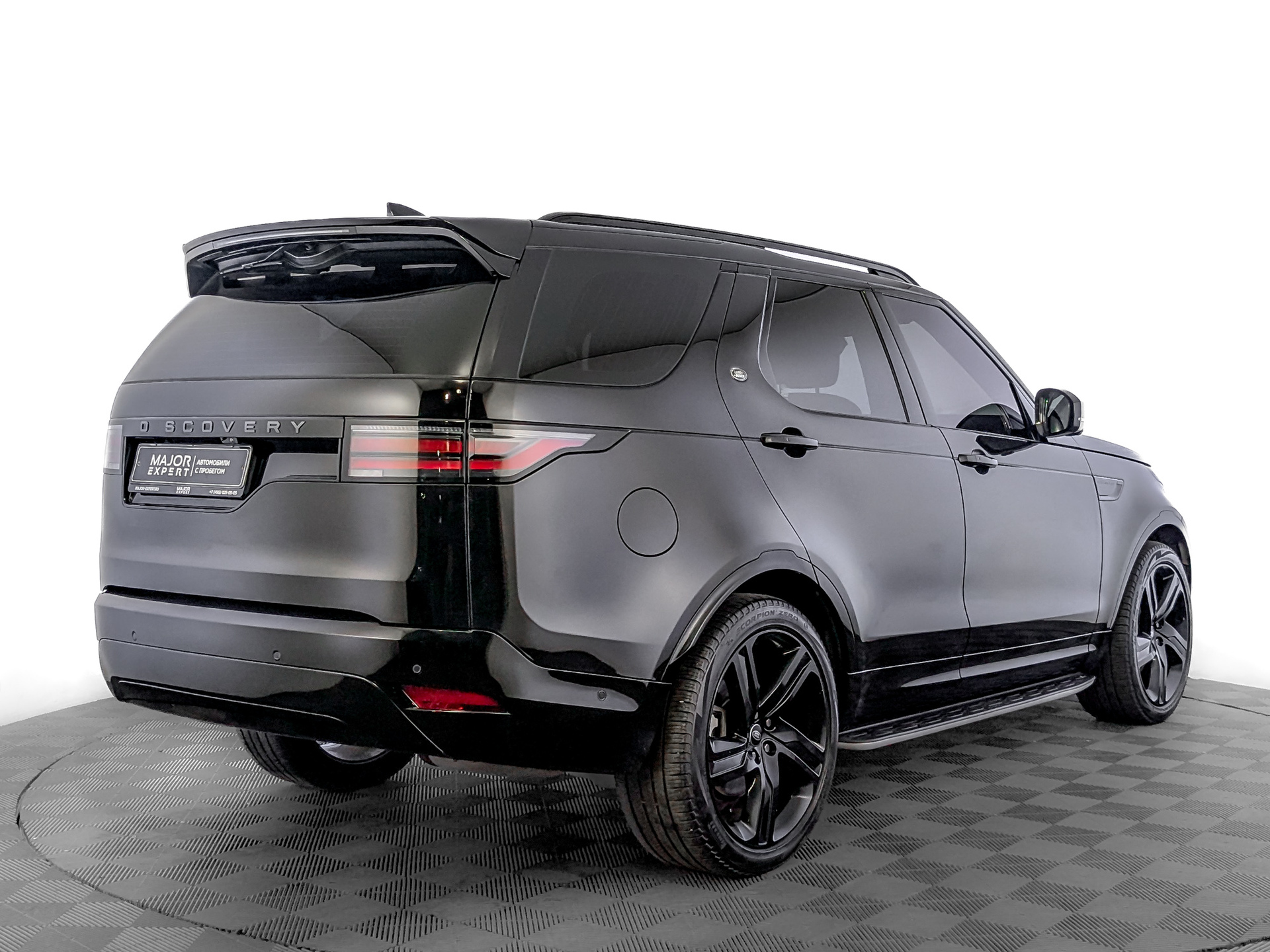 LAND ROVER Discovery 3.00 (300 л.с), автомат, 2024, пробег 64 000 км