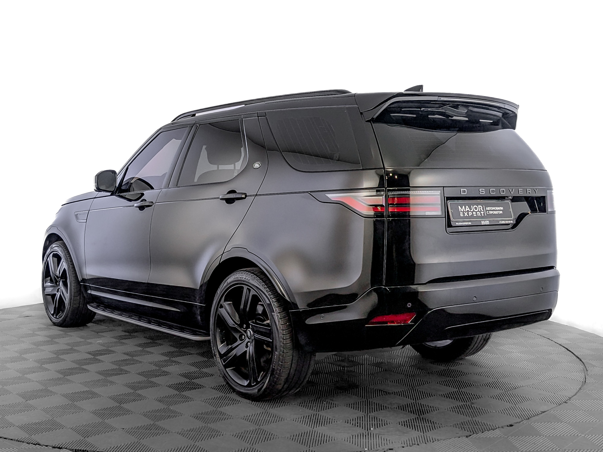 LAND ROVER Discovery 3.00 (300 л.с), автомат, 2024, пробег 64 000 км