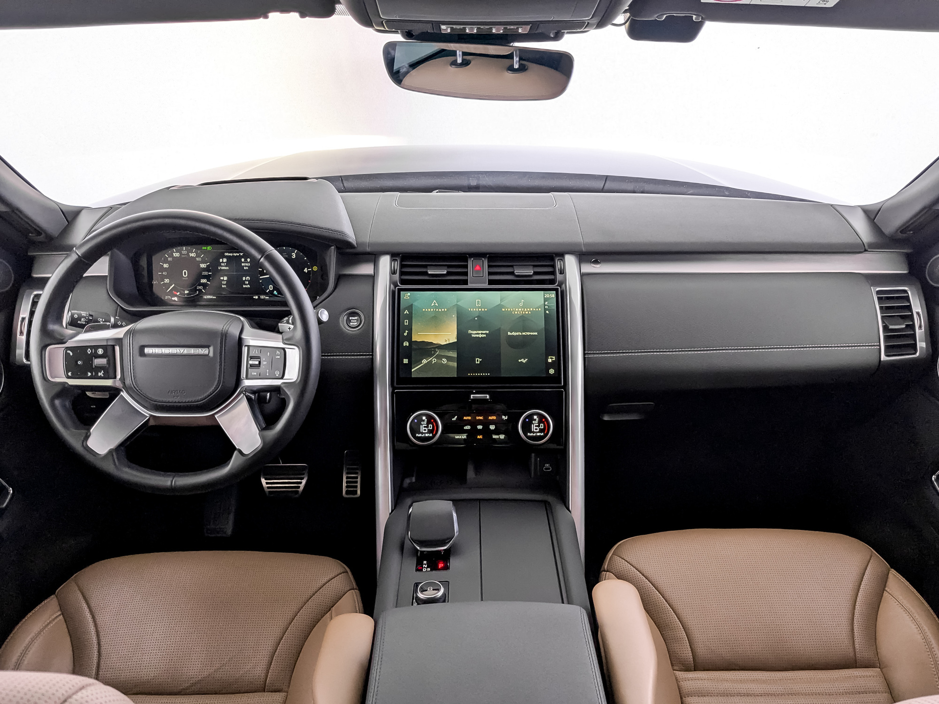 LAND ROVER Discovery 3.00 (300 л.с), автомат, 2024, пробег 64 000 км