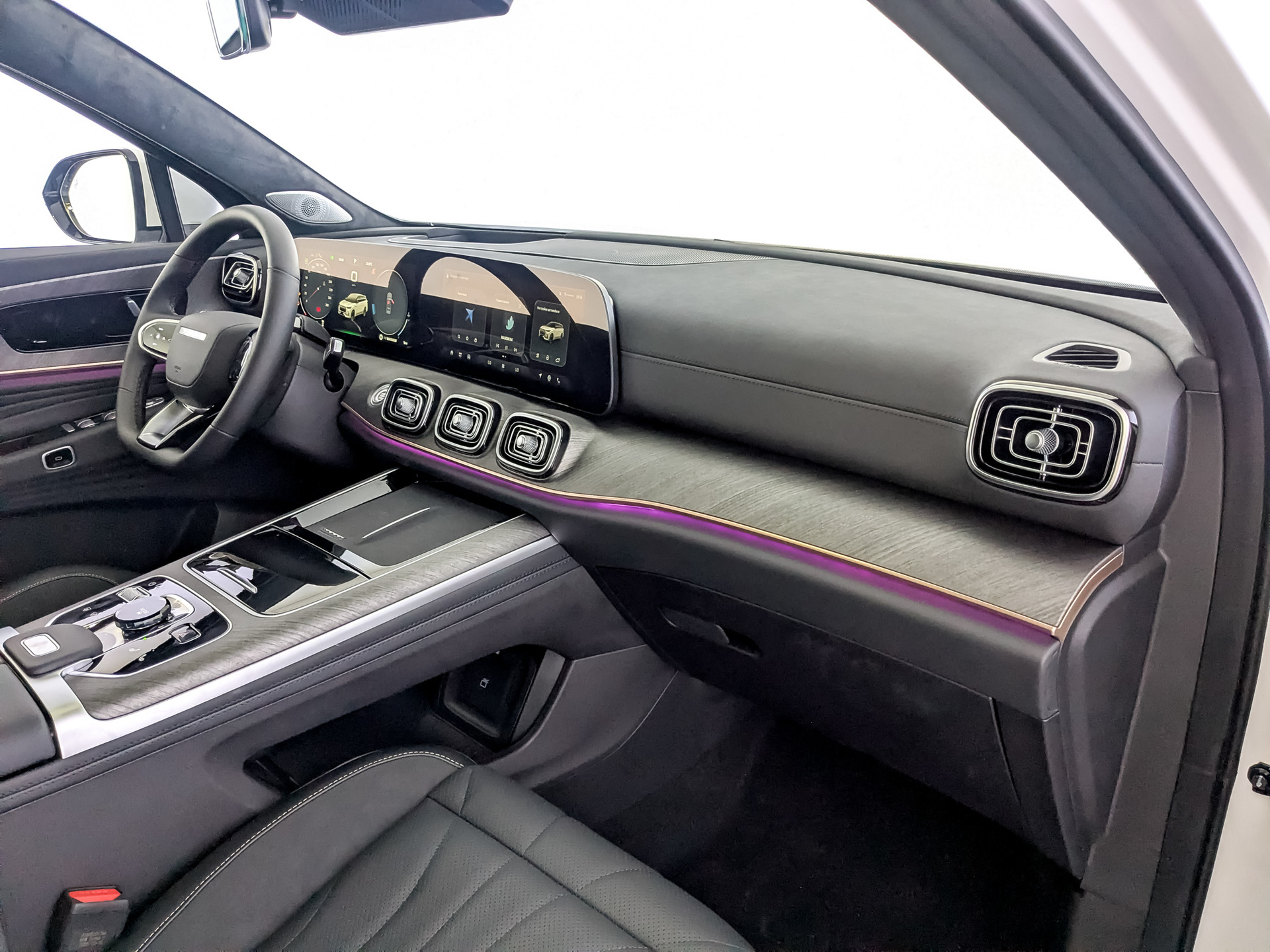 Фото JAECOO J8 Престиж 2.0T/249 7RT 4WD