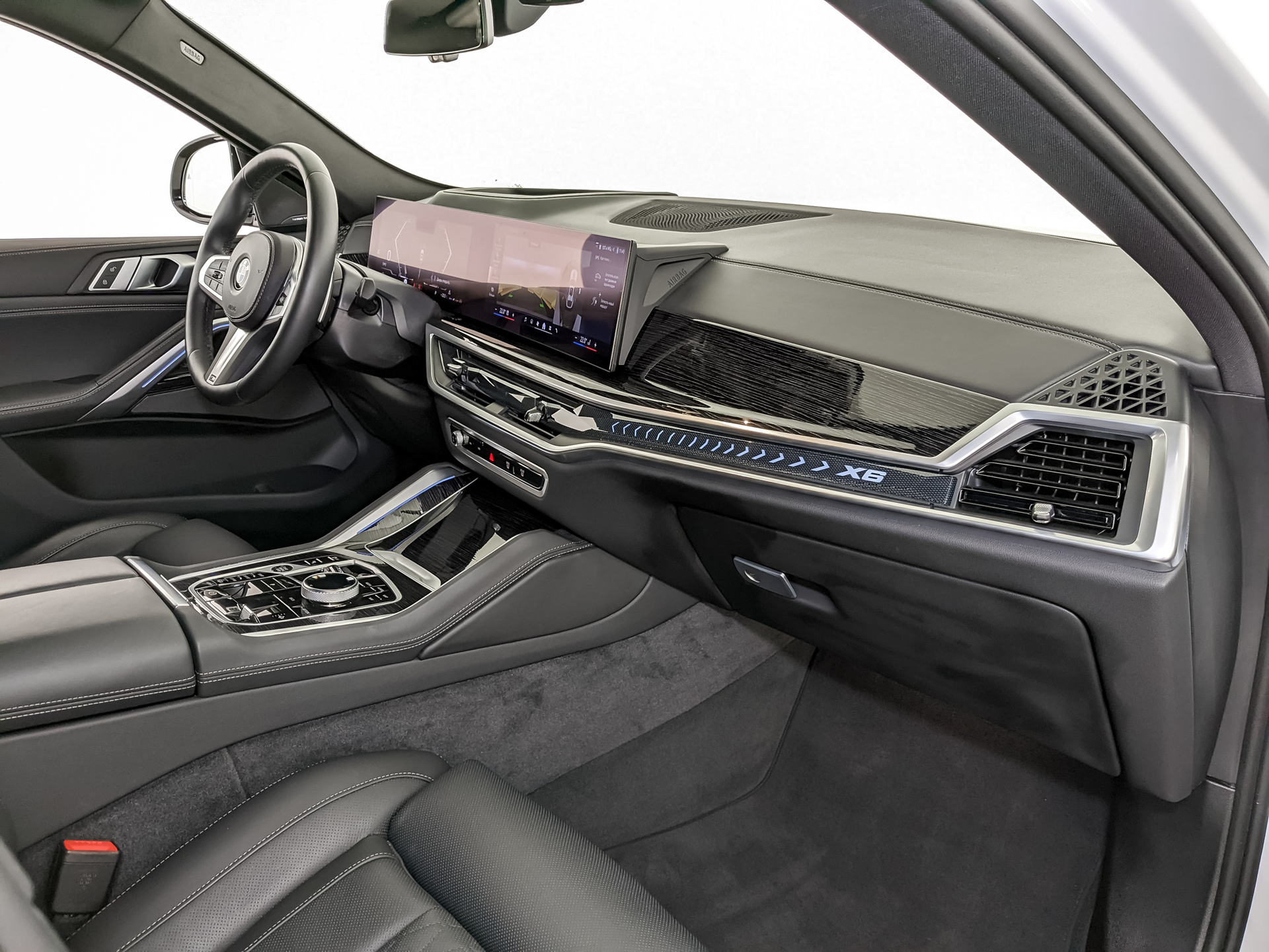 BMW X6 3.00 (381 л.с), автомат, 2024, пробег 17 235 км
