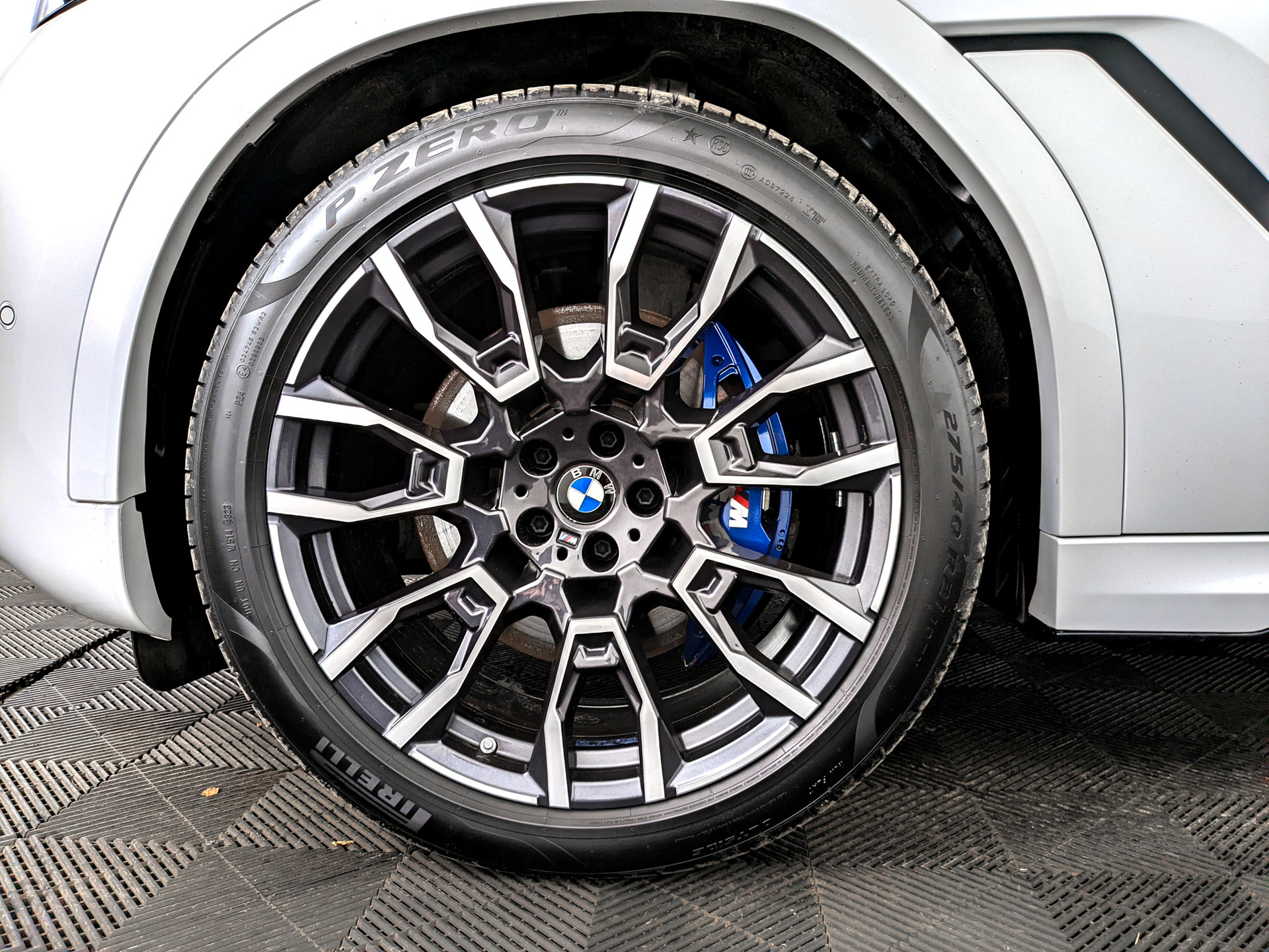 BMW X6 3.00 (381 л.с), автомат, 2024, пробег 17 235 км