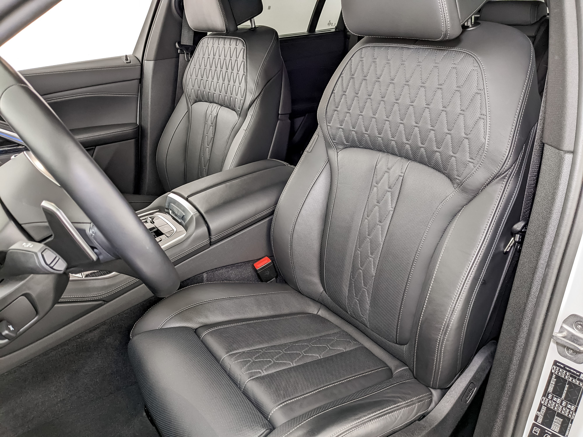 BMW X6 3.00 (381 л.с), автомат, 2024, пробег 17 235 км