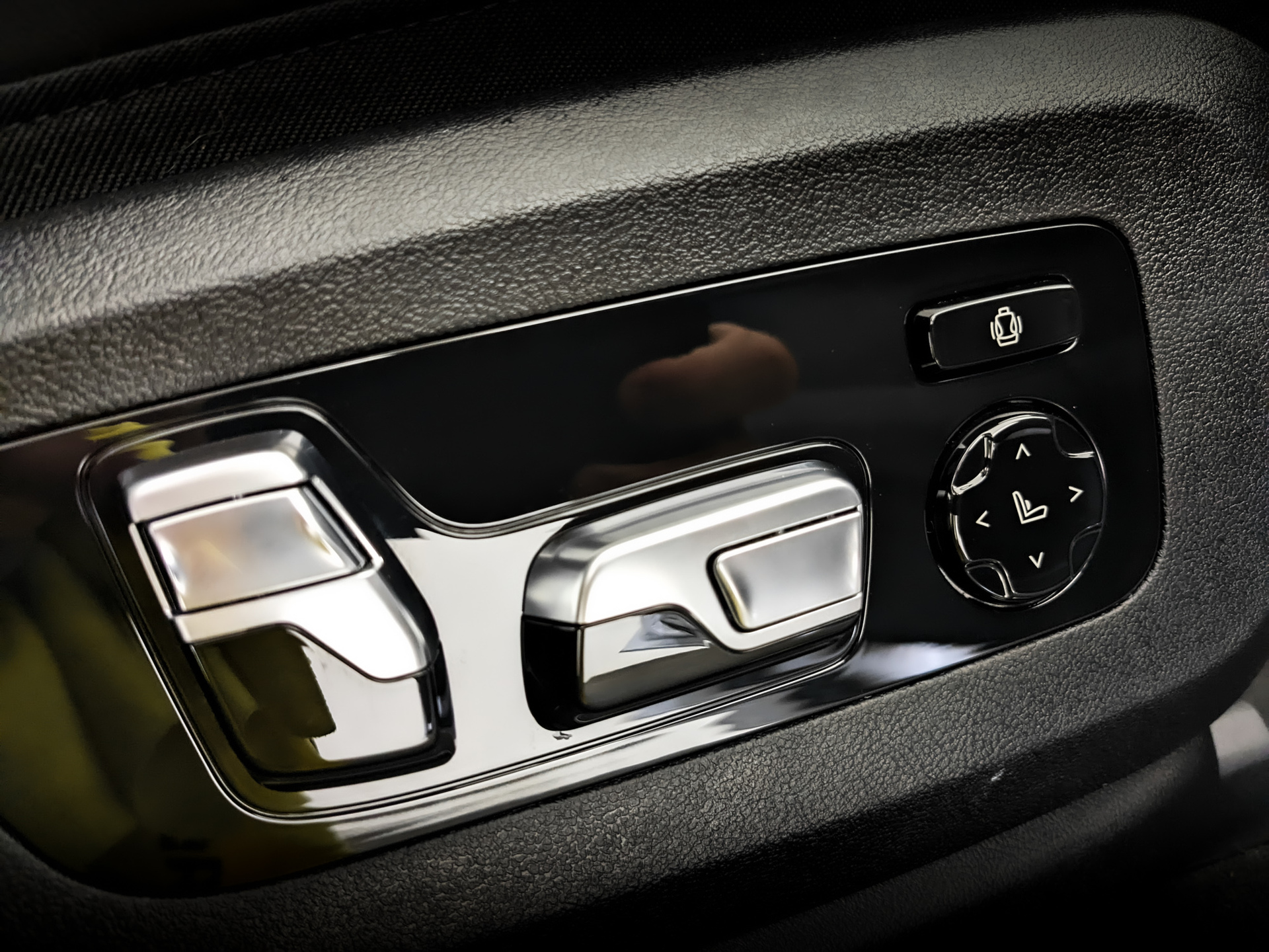 BMW X6 3.00 (381 л.с), автомат, 2024, пробег 17 235 км