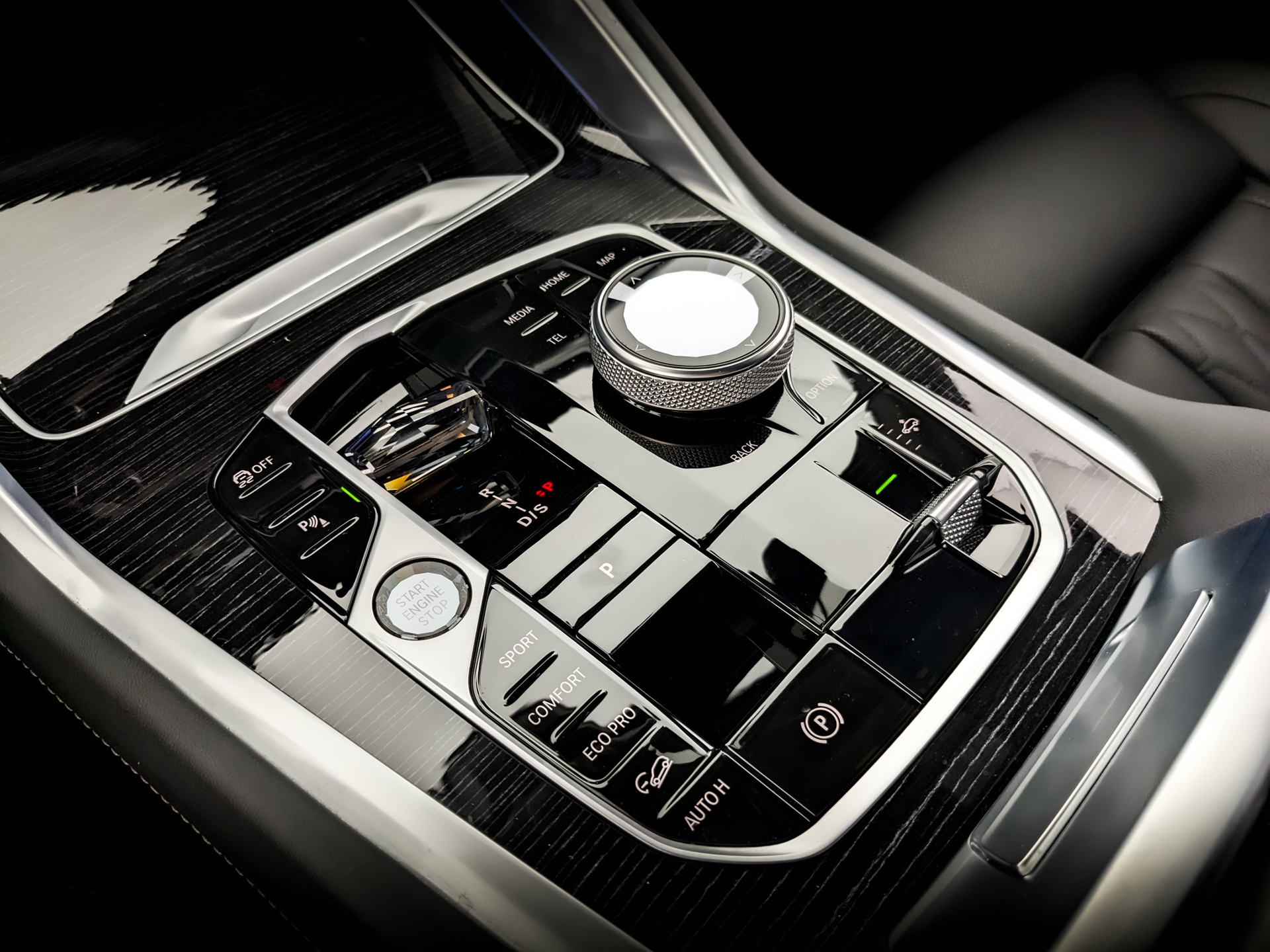 BMW X6 3.00 (381 л.с), автомат, 2024, пробег 17 235 км