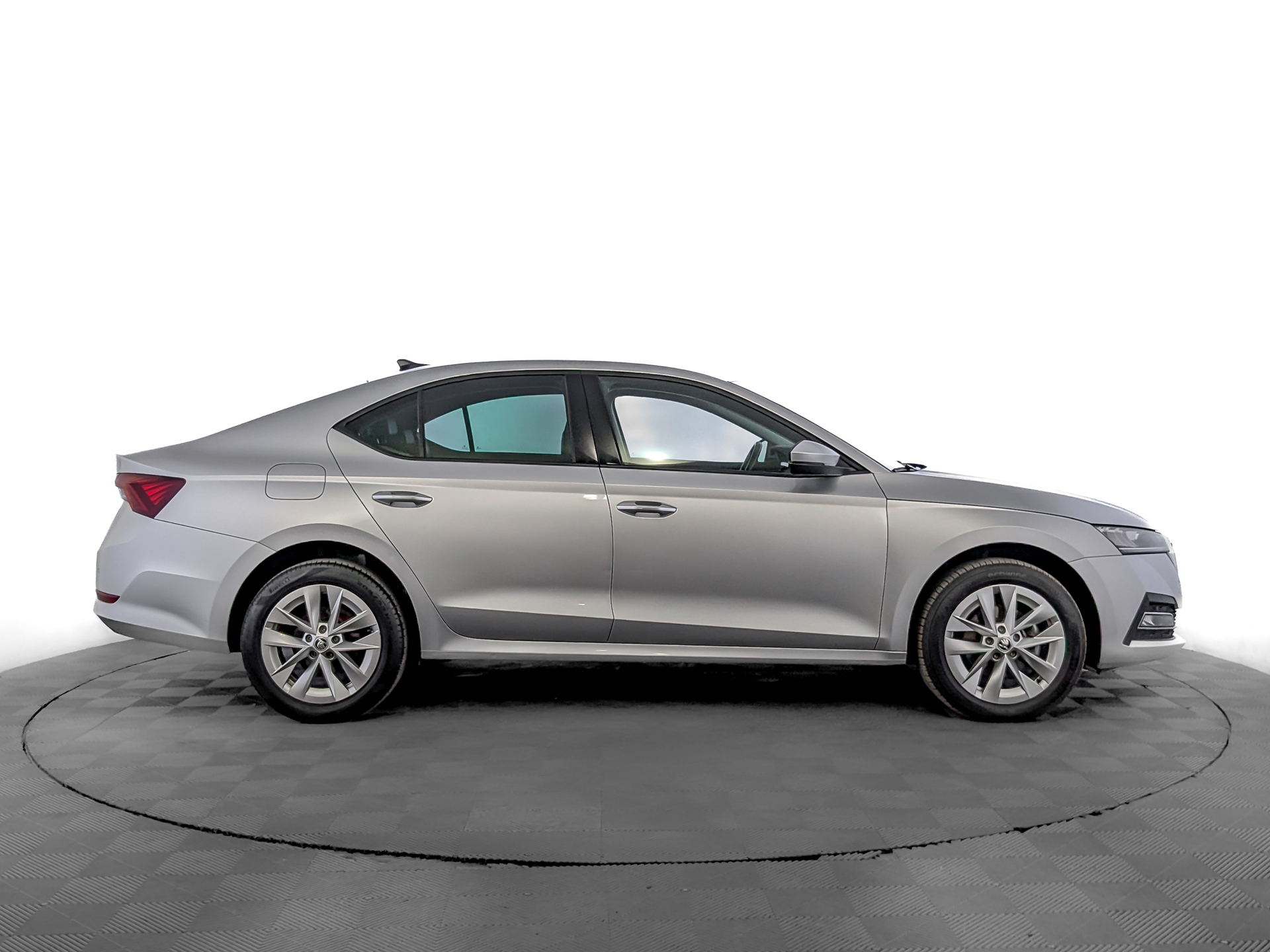 SKODA Octavia 1.40 (150 л.с), автомат, 2021, пробег 80 556 км