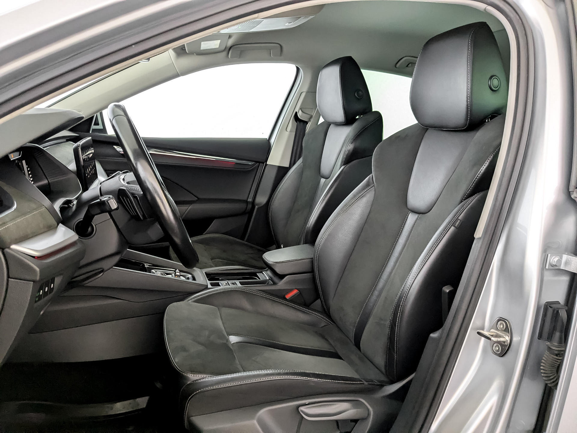 SKODA Octavia 1.40 (150 л.с), автомат, 2021, пробег 80 556 км
