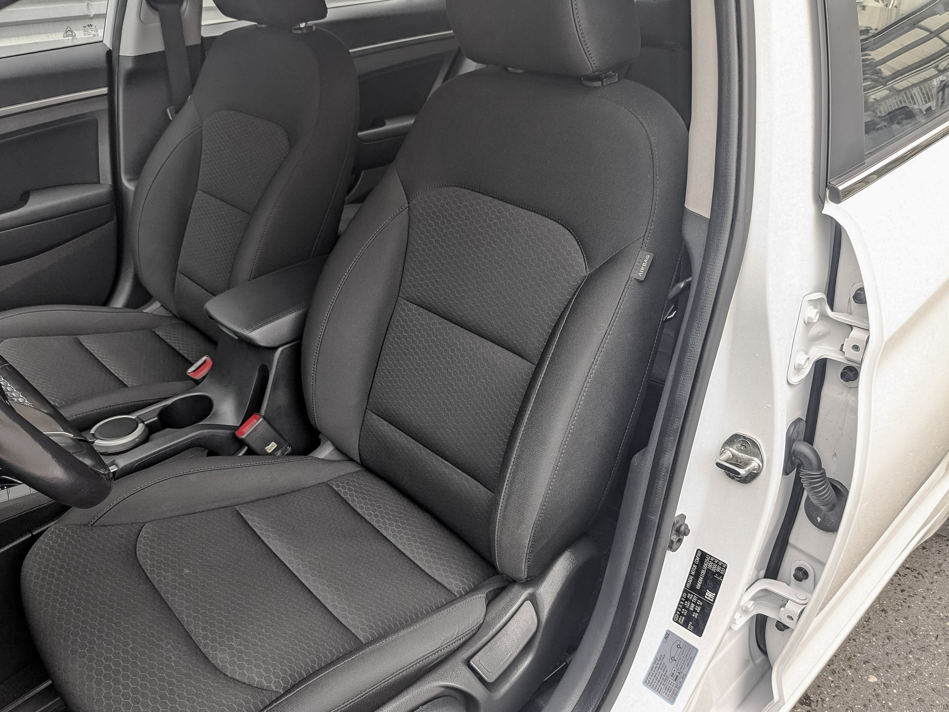 HYUNDAI Elantra 1.60 (128 л.с), автомат, 2020, пробег 144 254 км