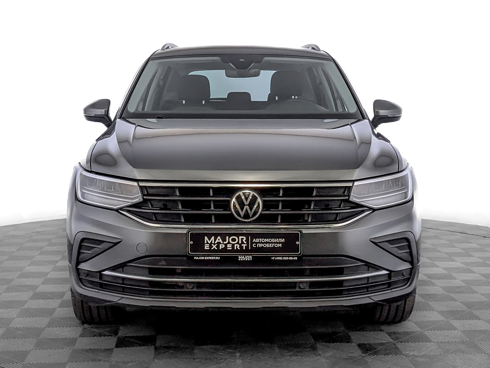 VOLKSWAGEN Tiguan 2.00 (180 л.с), автомат, 2021, пробег 62 212 км