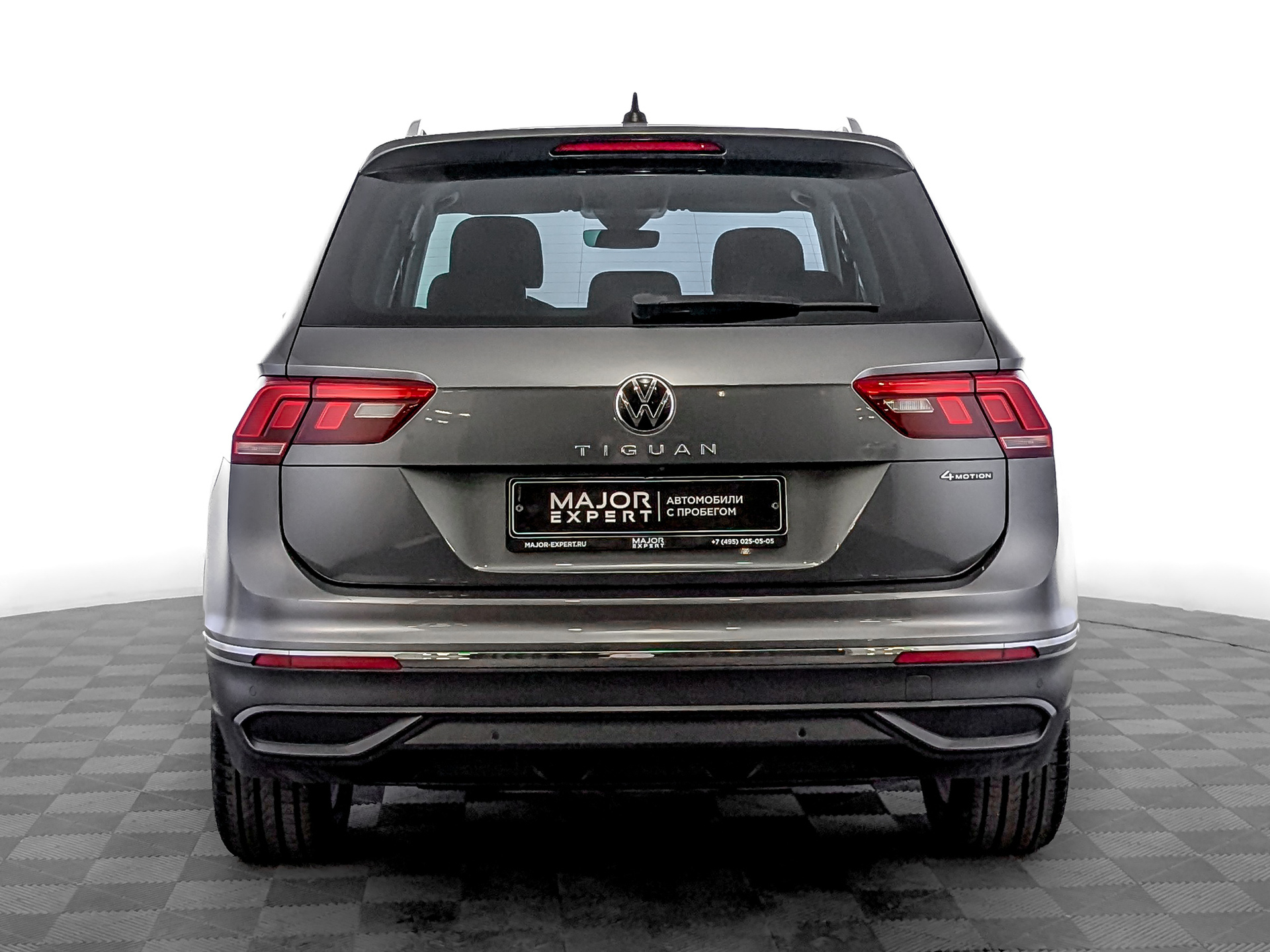 VOLKSWAGEN Tiguan 2.00 (180 л.с), автомат, 2021, пробег 62 212 км