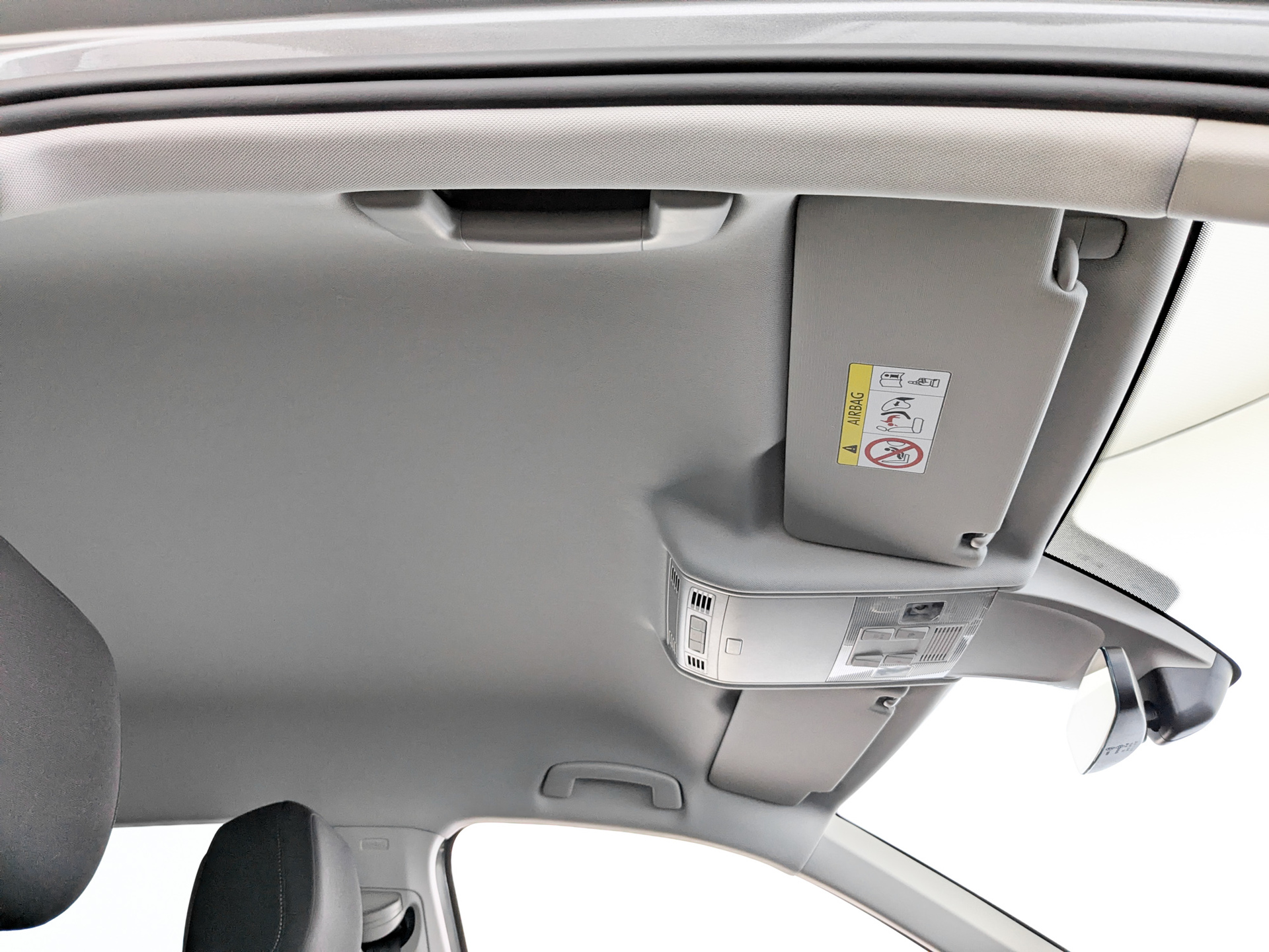 VOLKSWAGEN Tiguan 2.00 (180 л.с), автомат, 2021, пробег 62 212 км