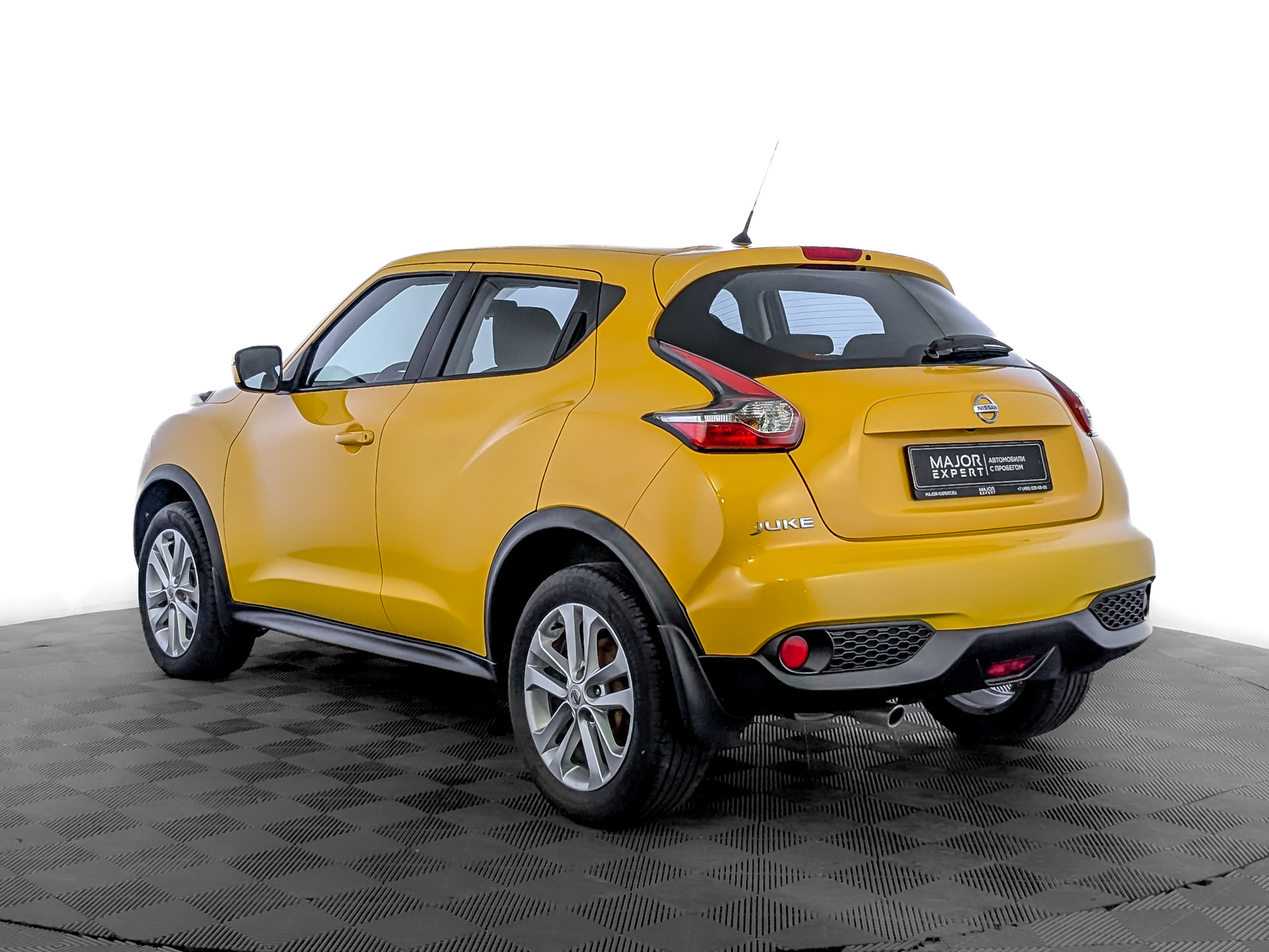 NISSAN Juke 1.60 (117 л.с), автомат, 2017, пробег 106 456 км
