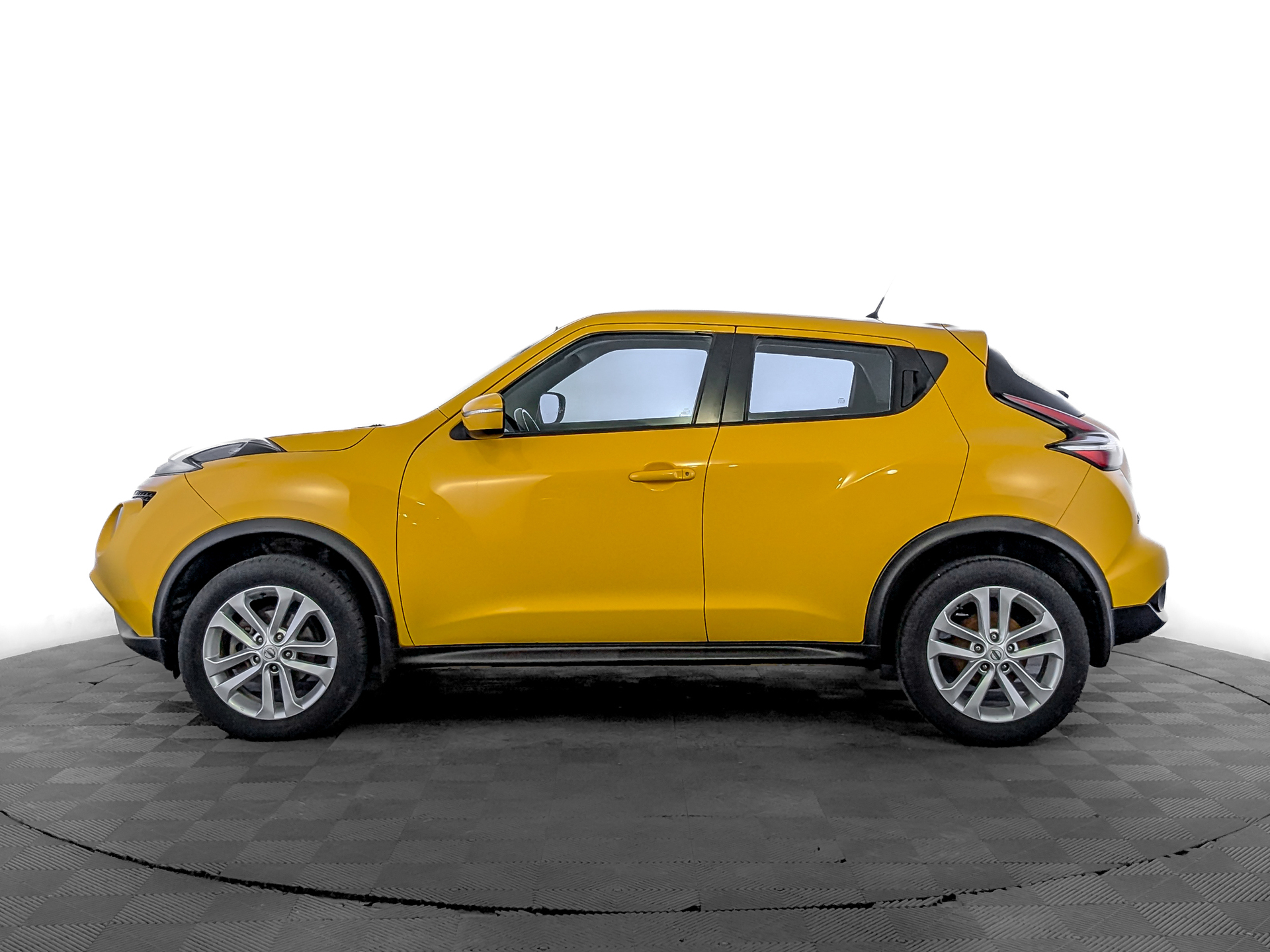 NISSAN Juke 1.60 (117 л.с), автомат, 2017, пробег 106 456 км