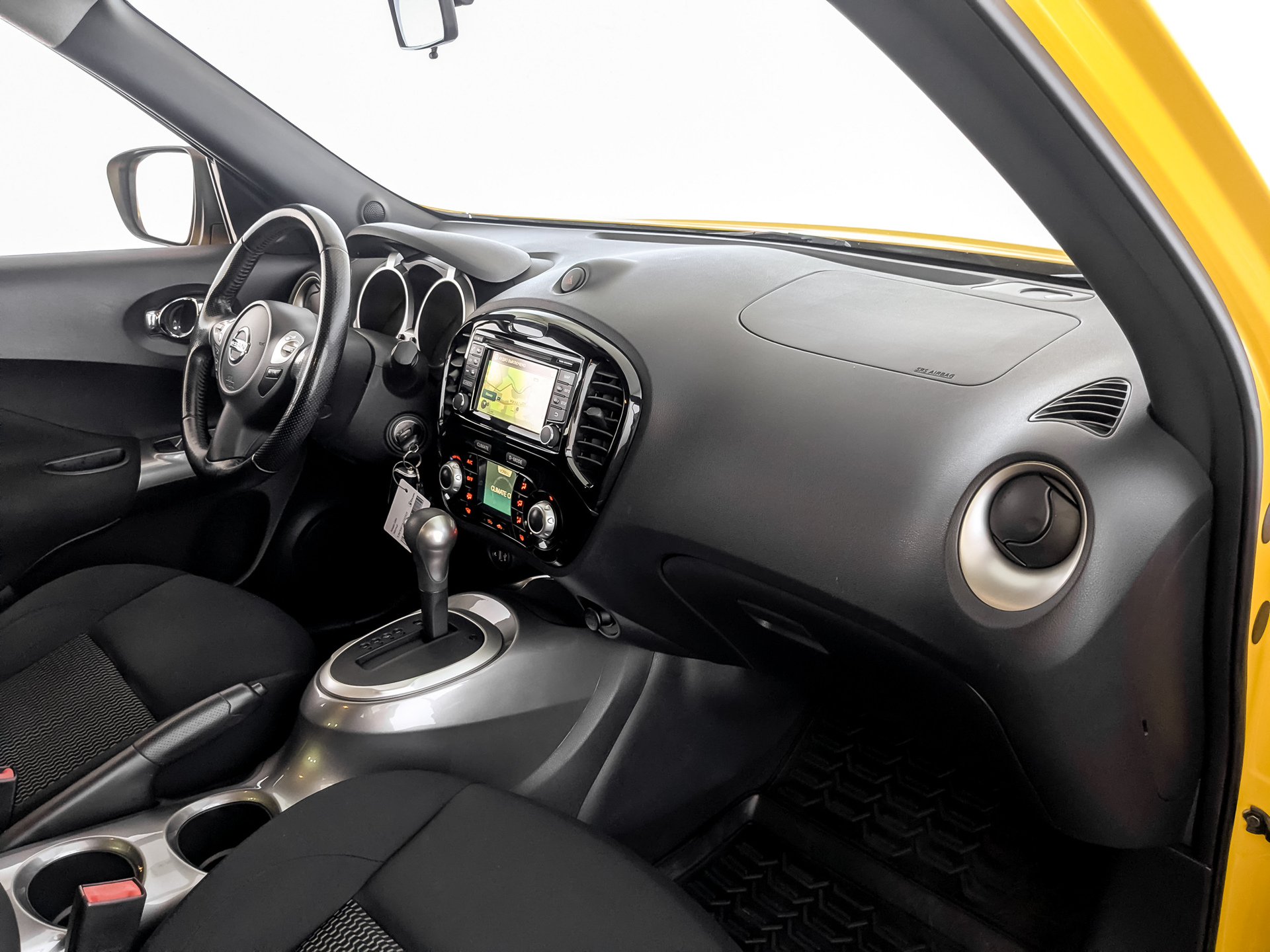 NISSAN Juke 1.60 (117 л.с), автомат, 2017, пробег 106 456 км