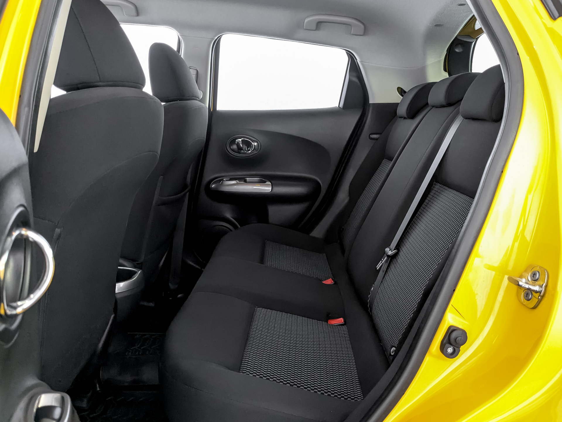 NISSAN Juke 1.60 (117 л.с), автомат, 2017, пробег 106 456 км