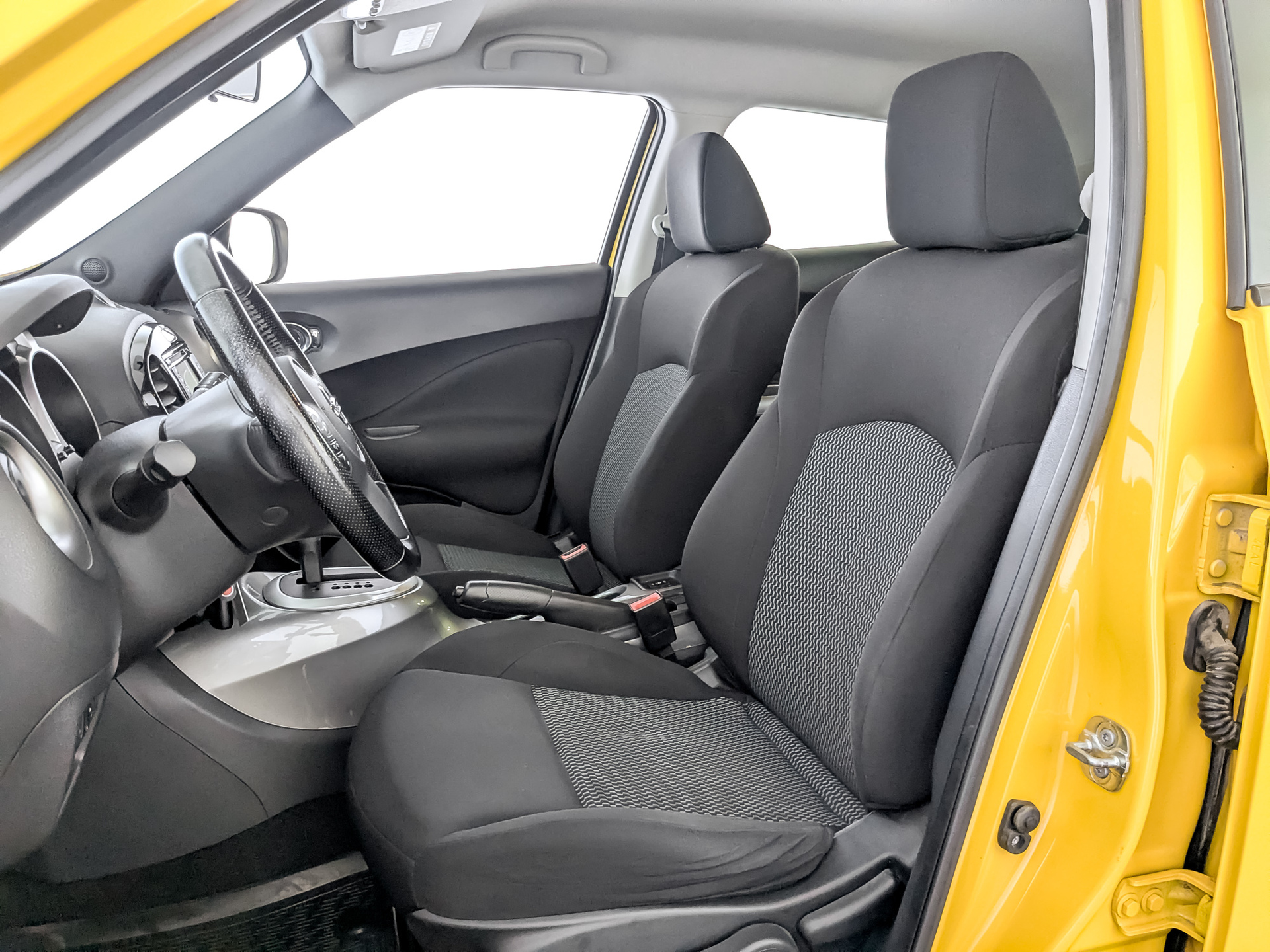NISSAN Juke 1.60 (117 л.с), автомат, 2017, пробег 106 456 км
