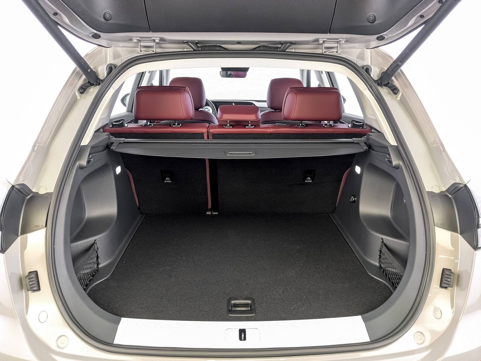 Фото Hongqi HS5 FL Deluxe  2.0T/245 8AT 4WD