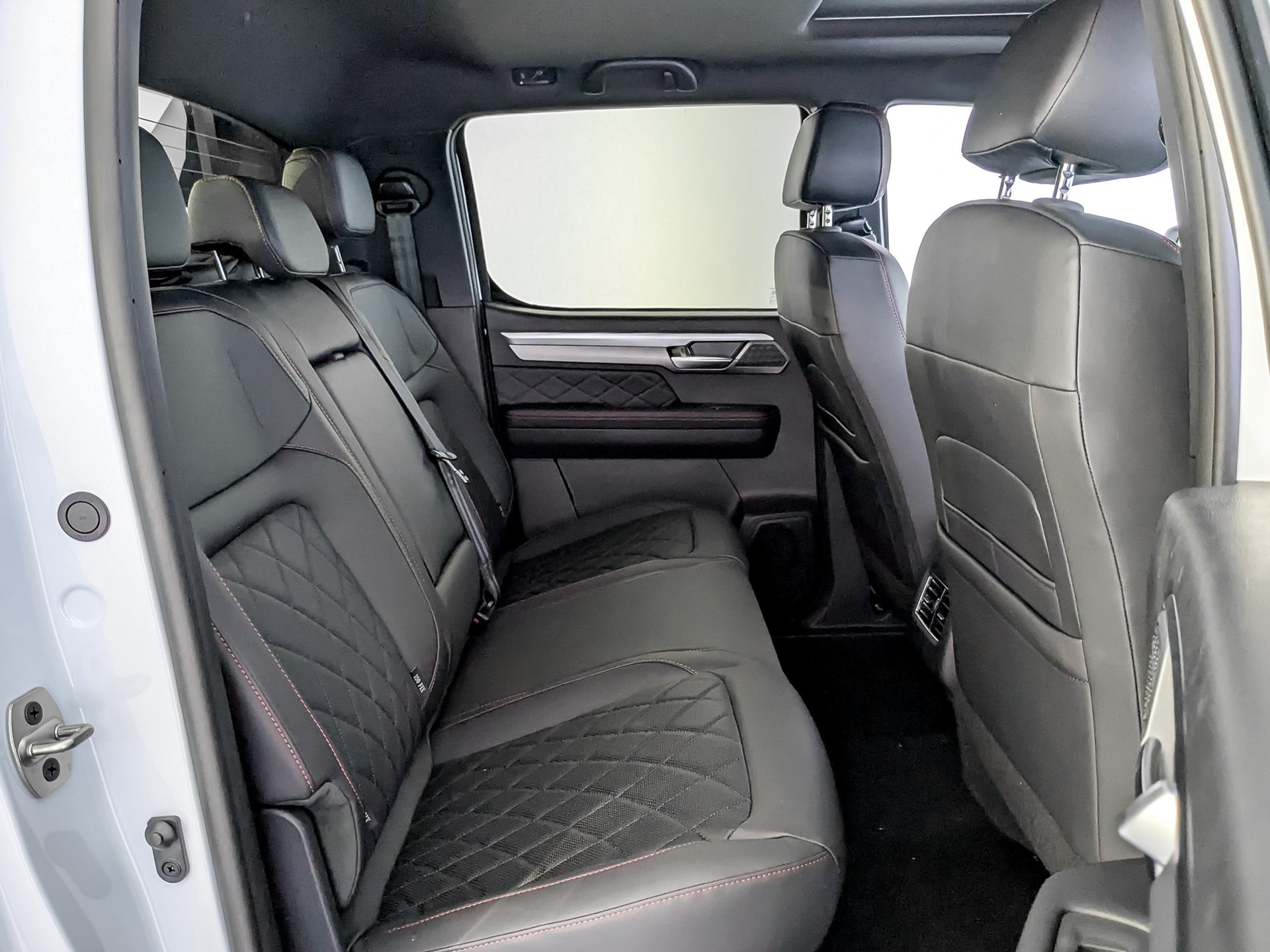 Фото JAC T9 Урбан 2.0Т/224 8AT 4П