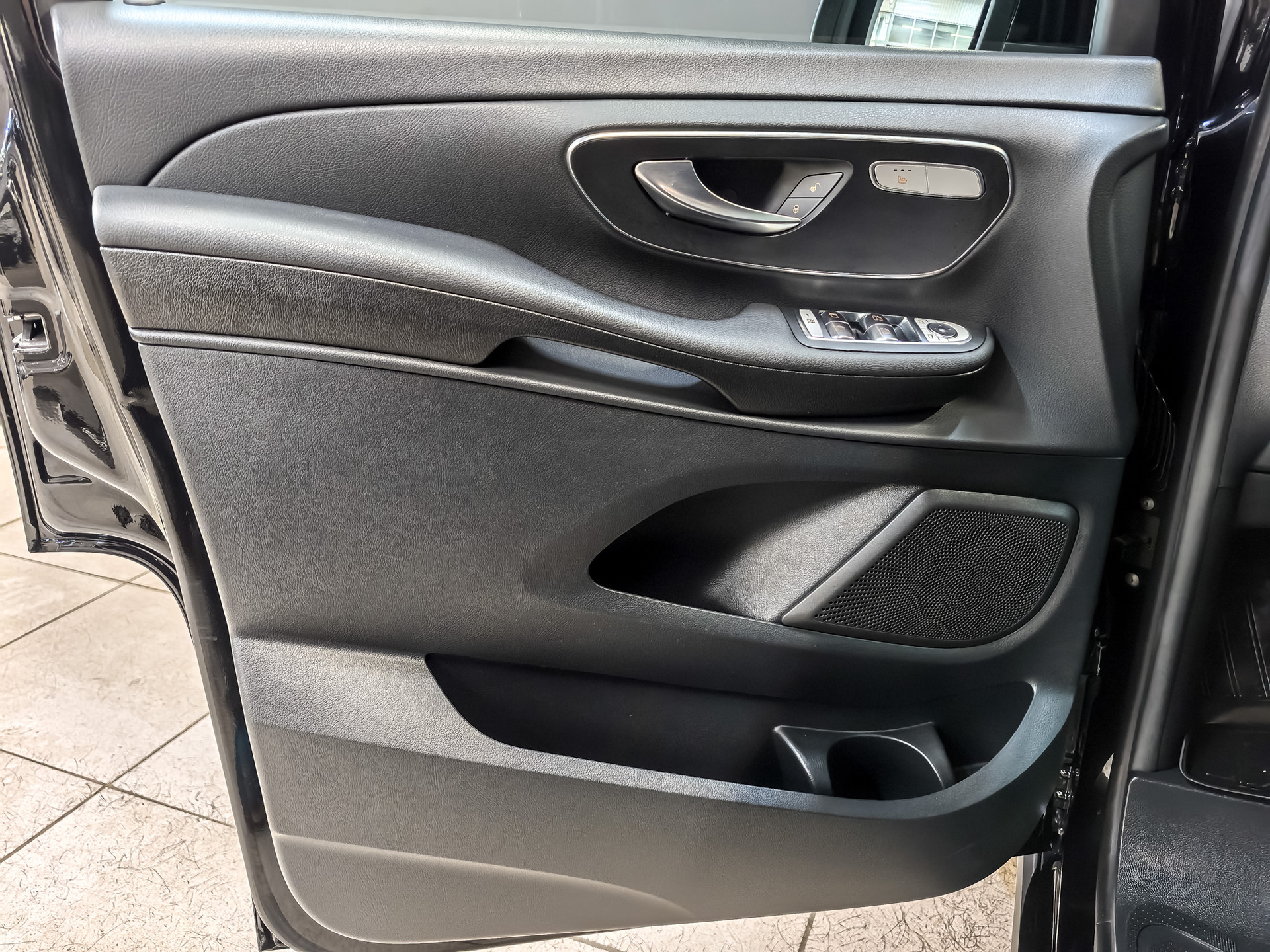 MERCEDES-BENZ V-Класс 2.10 (163 л.с), автомат, 2019, пробег 42 263 км