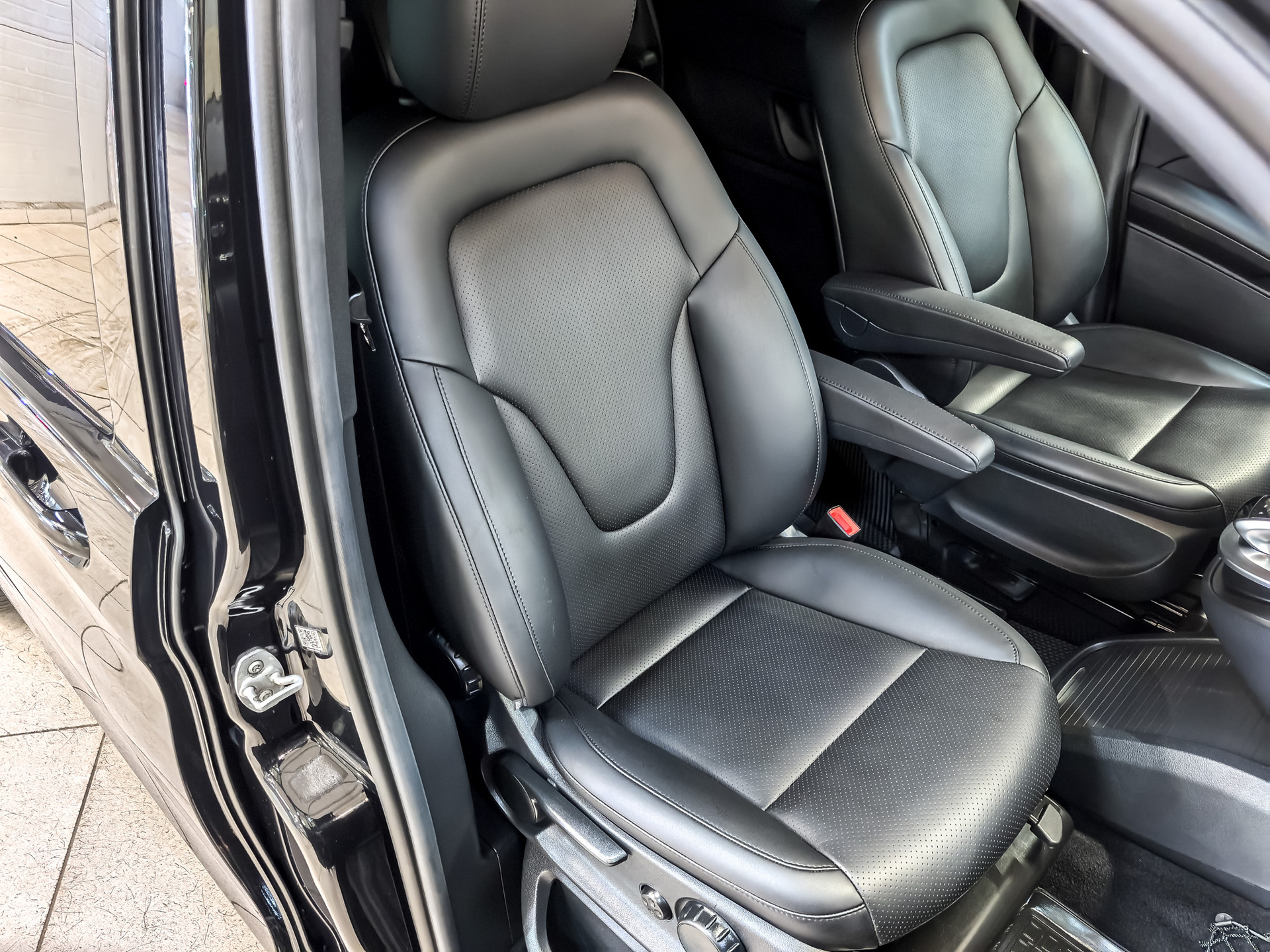 MERCEDES-BENZ V-Класс 2.10 (163 л.с), автомат, 2019, пробег 42 263 км