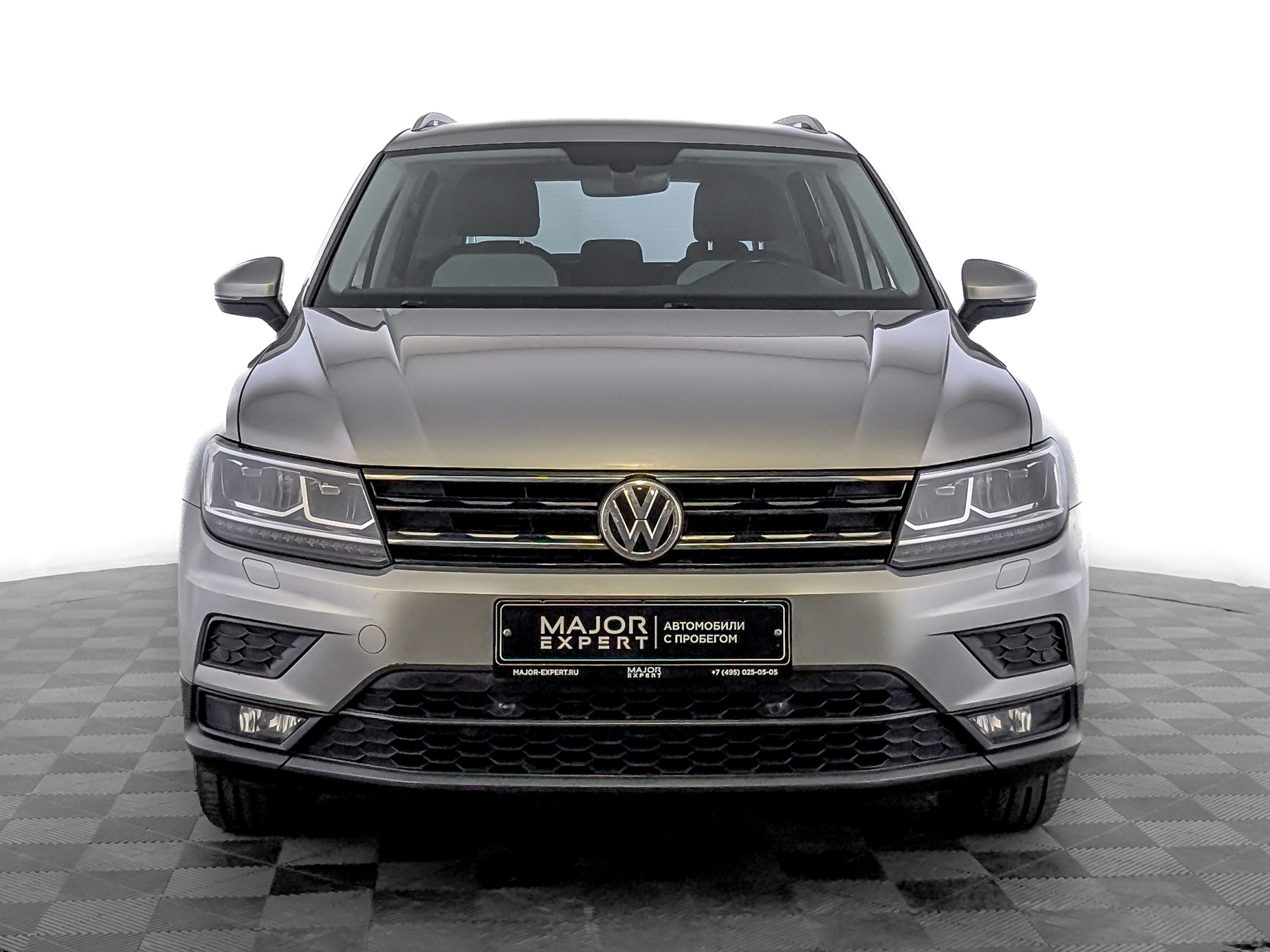 VOLKSWAGEN Tiguan 2.00 (180 л.с), автомат, 2018, пробег 183 054 км