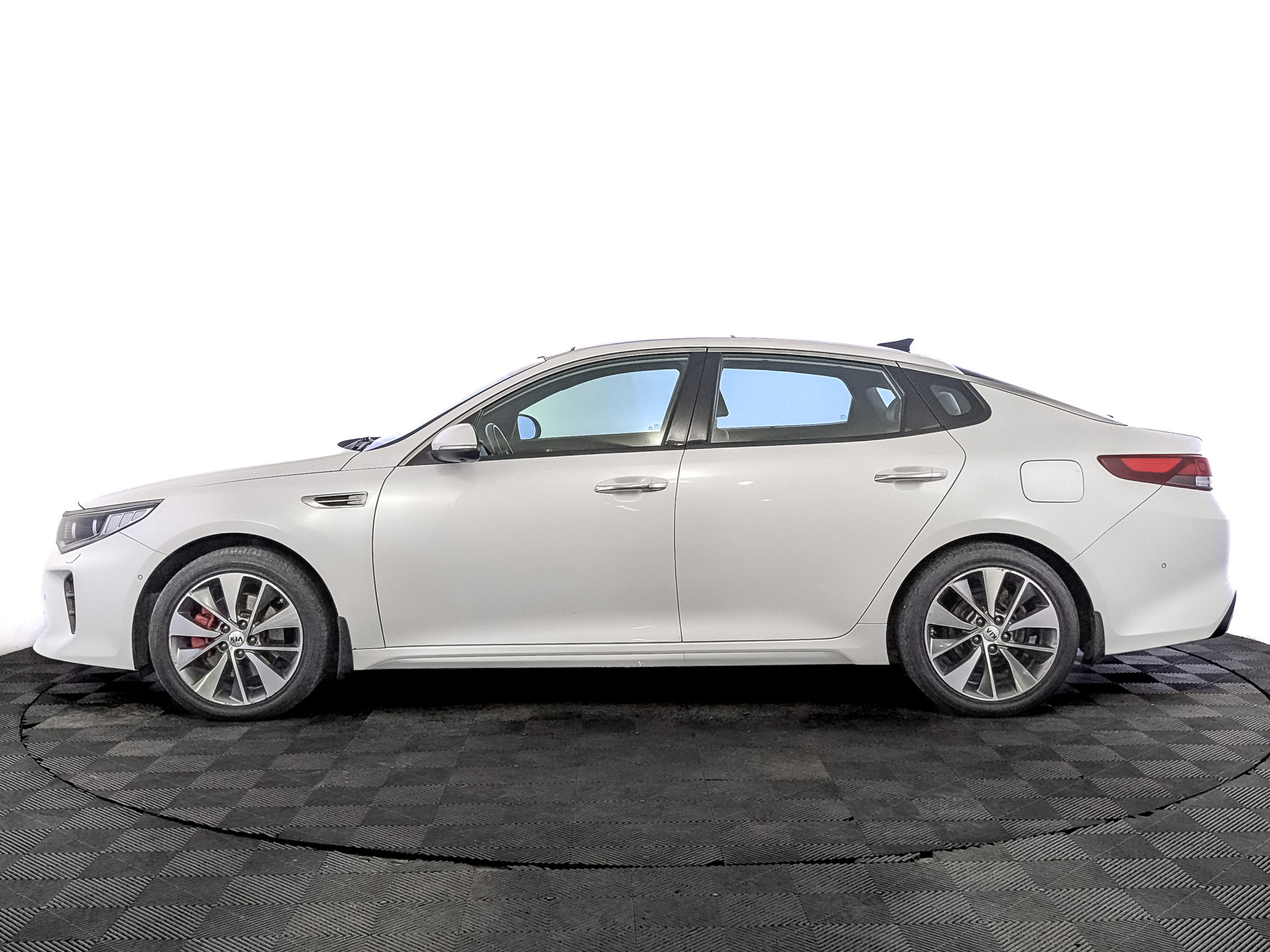 KIA Optima 2.40 (188 л.с), автомат, 2018, пробег 152 000 км