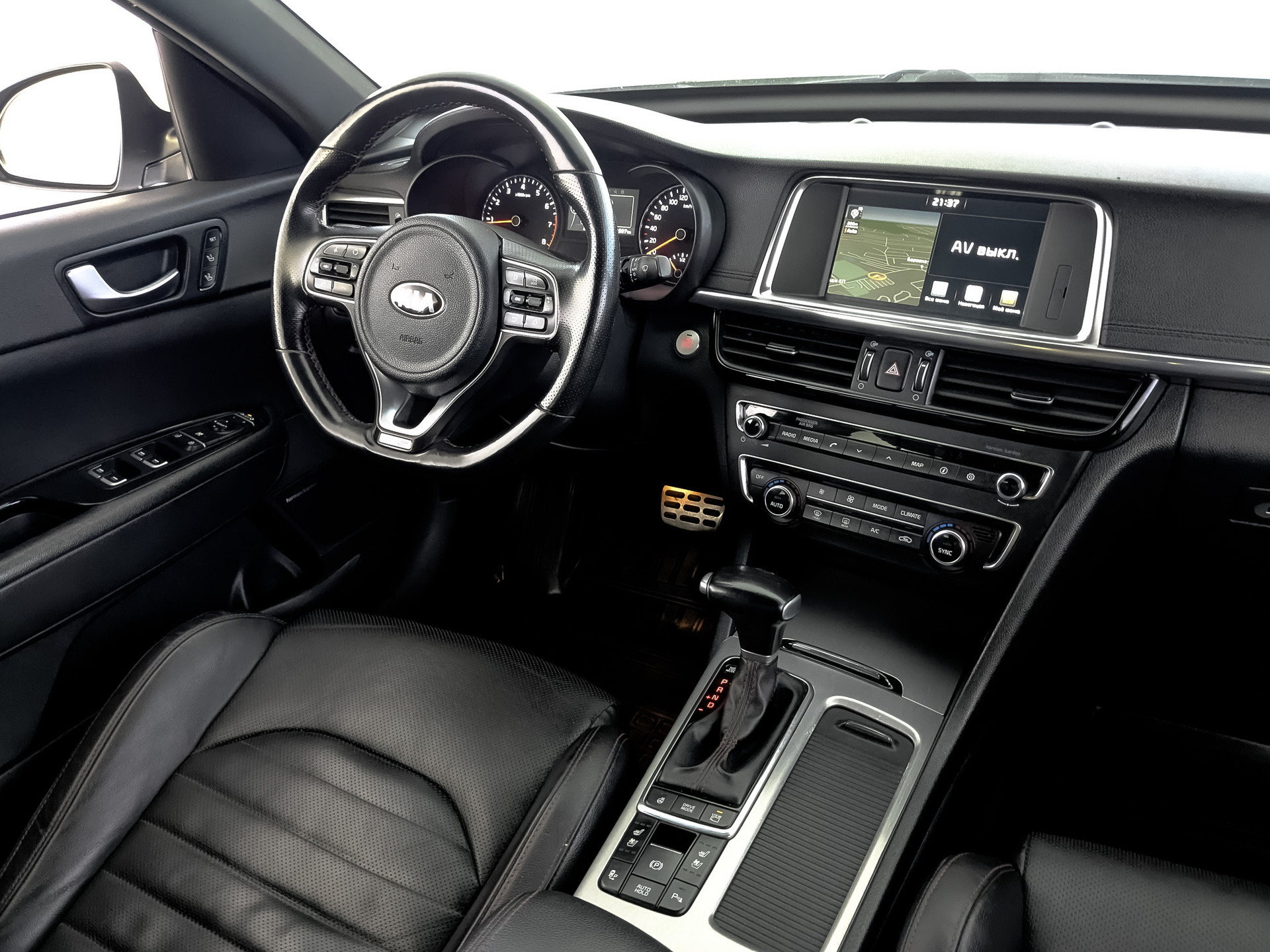 KIA Optima 2.40 (188 л.с), автомат, 2018, пробег 152 000 км