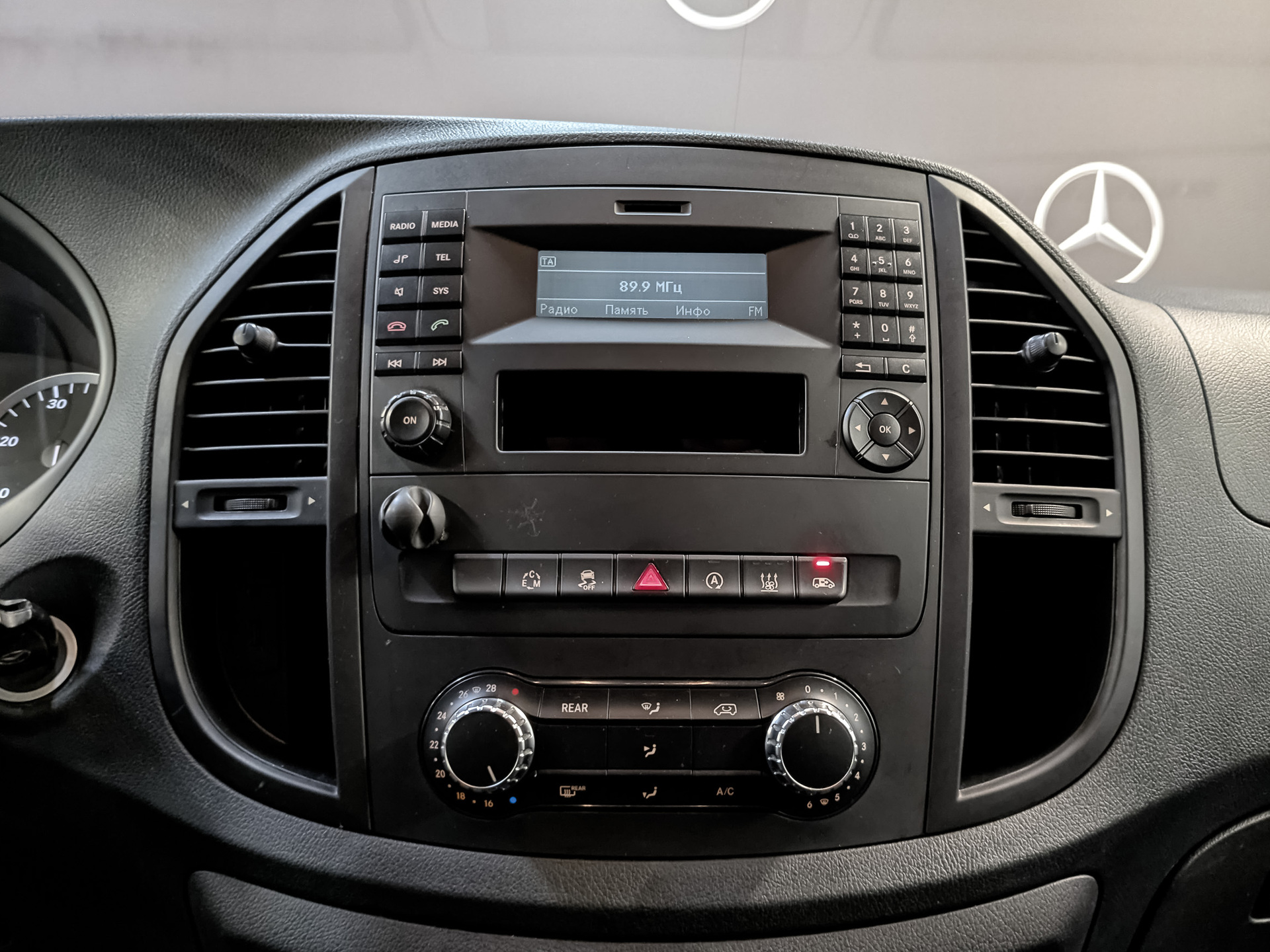 MERCEDES-BENZ Vito 2.10 (136 л.с), автомат, 2019, пробег 160 621 км